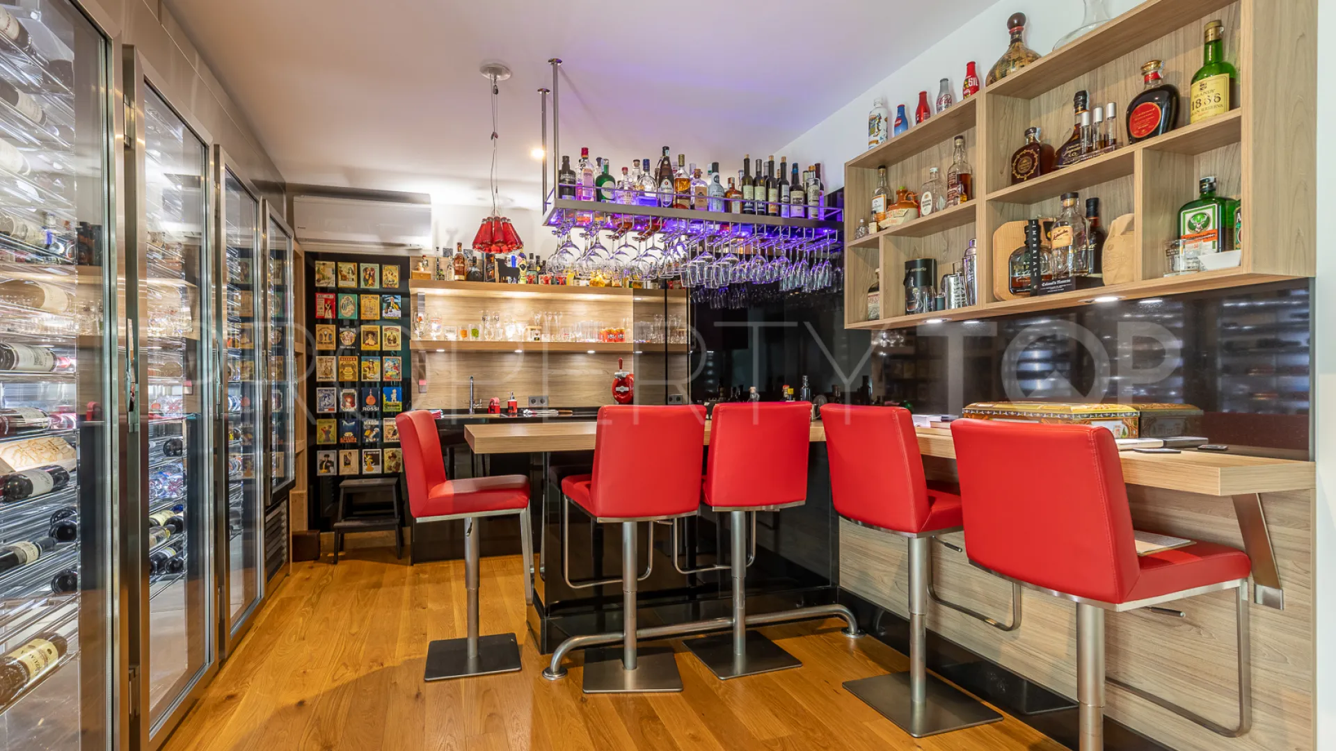 Villa con 8 dormitorios en venta en Malaga - Este