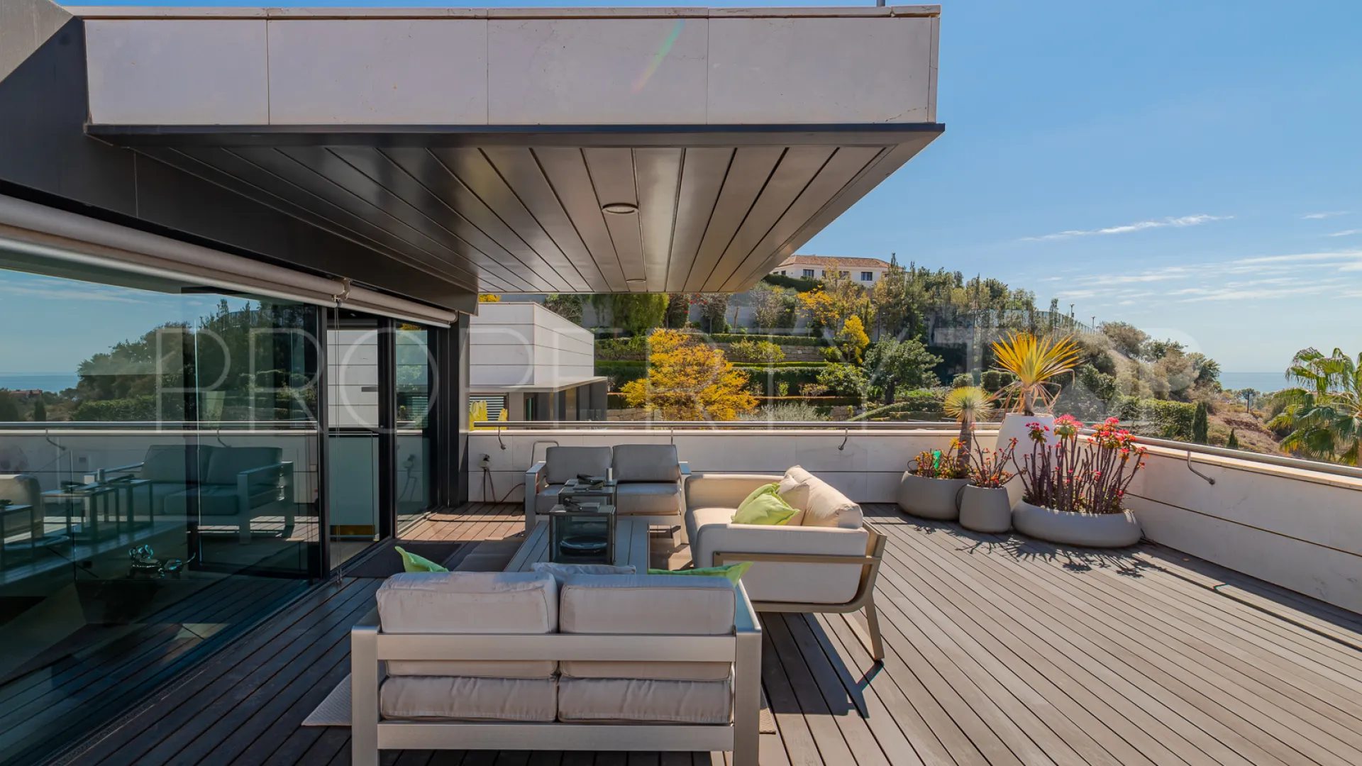 Villa con 8 dormitorios en venta en Malaga - Este