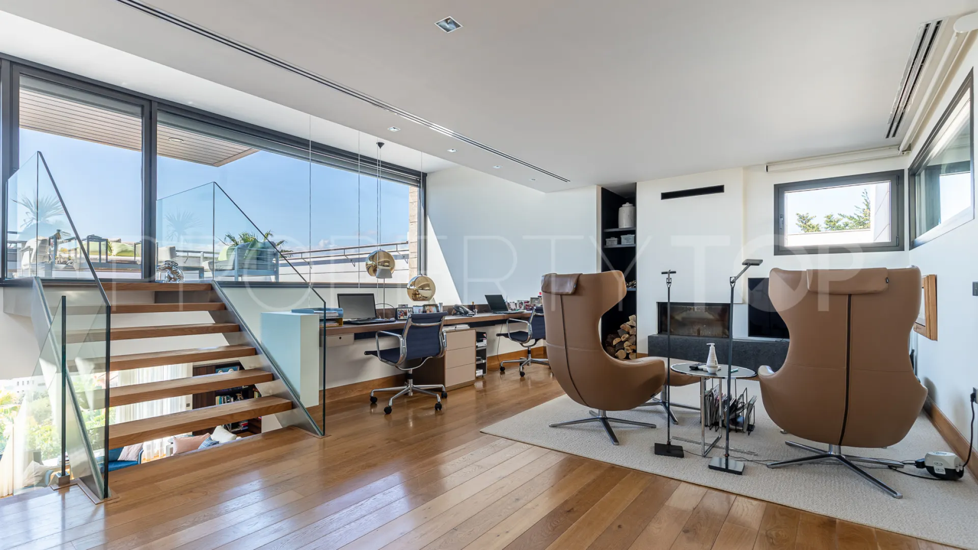 Villa con 8 dormitorios en venta en Malaga - Este