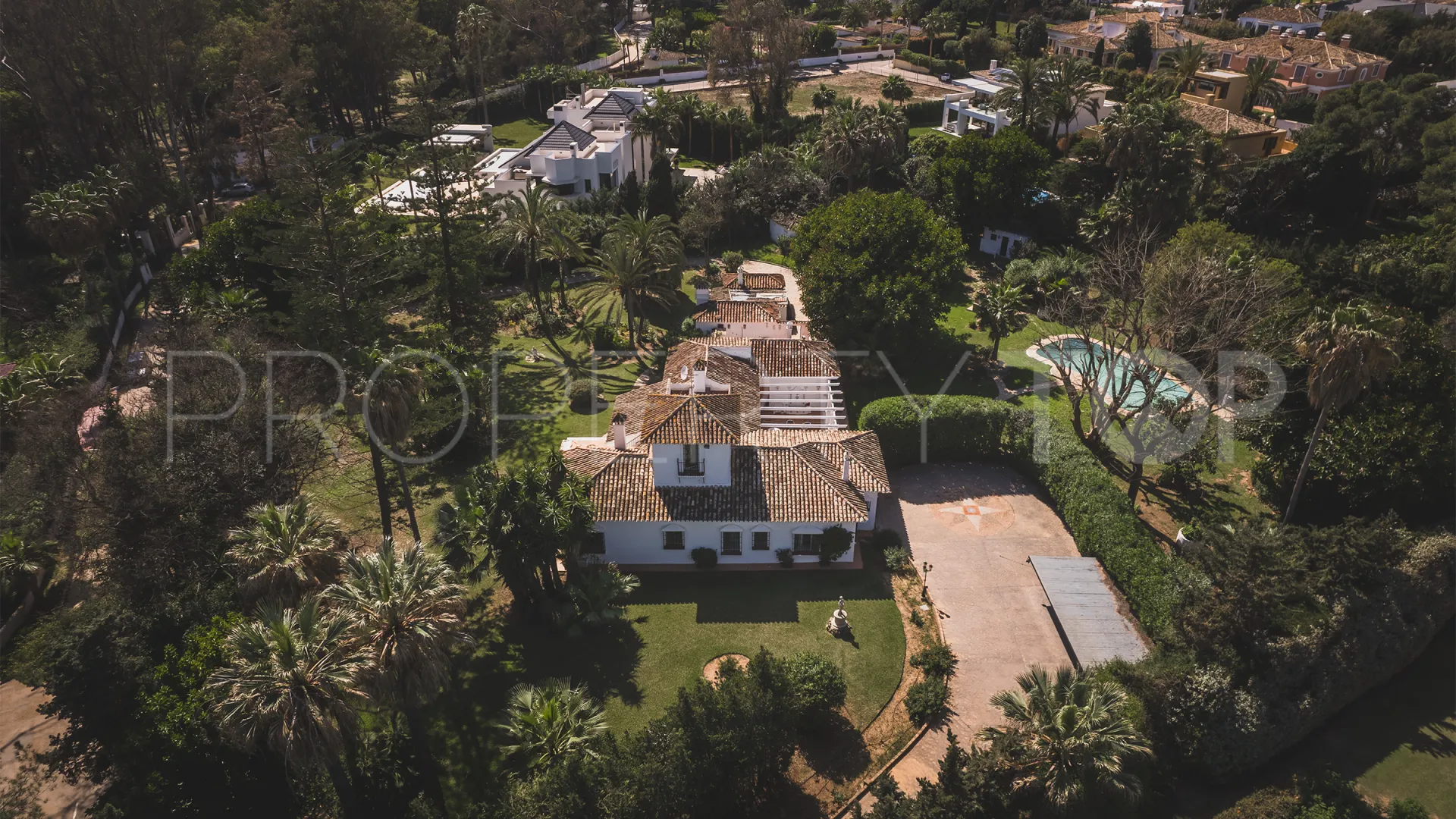 Parcela a la venta en Guadalmina Baja