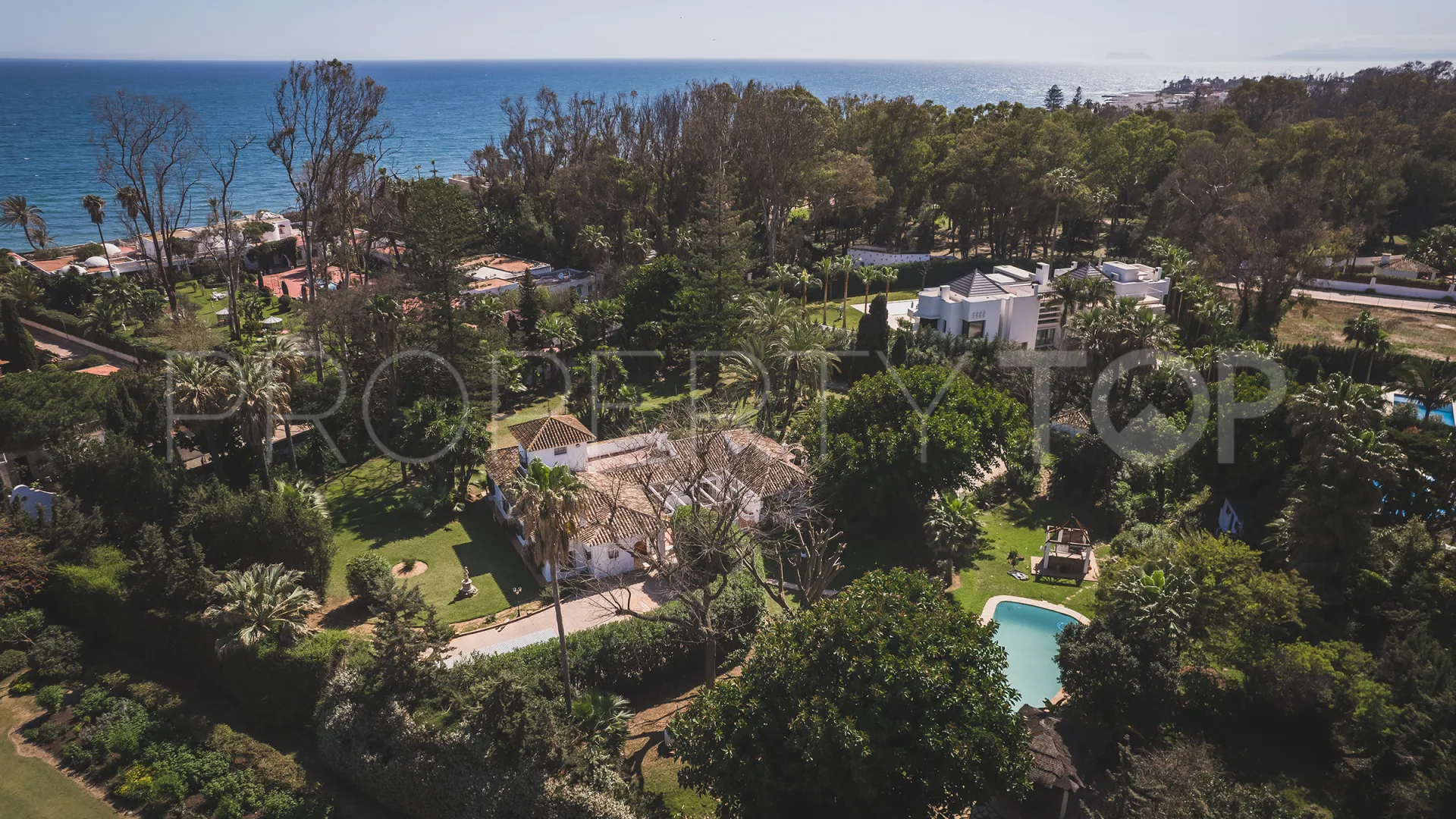 Parcela a la venta en Guadalmina Baja
