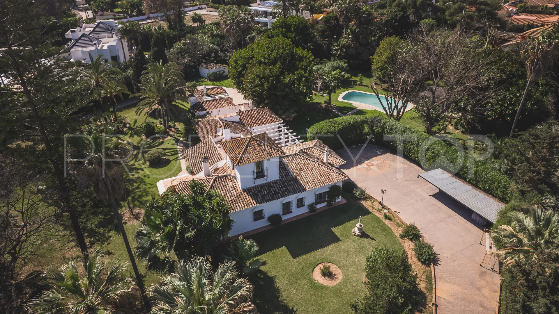 Parcela a la venta en Guadalmina Baja