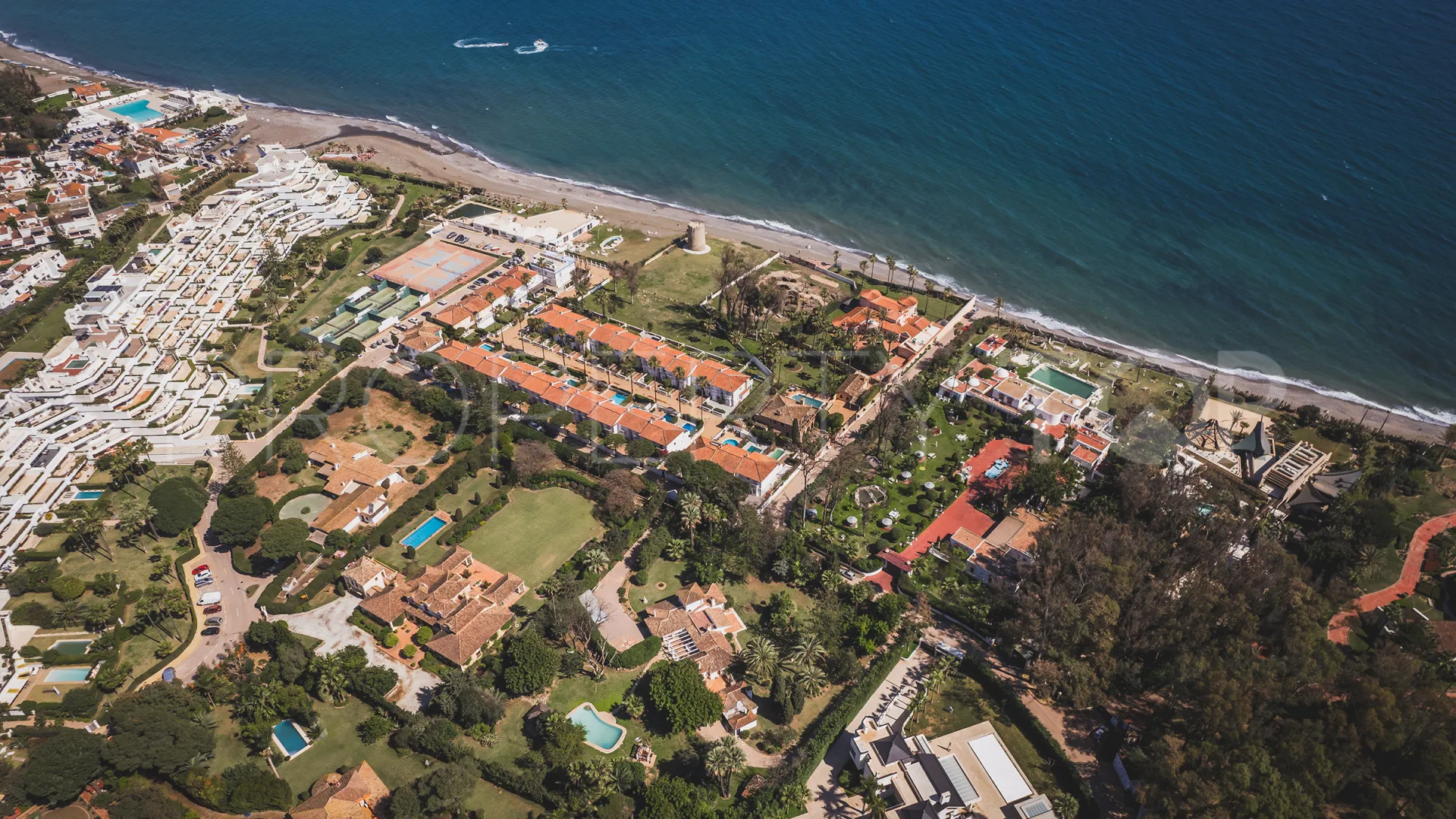 Parcela a la venta en Guadalmina Baja