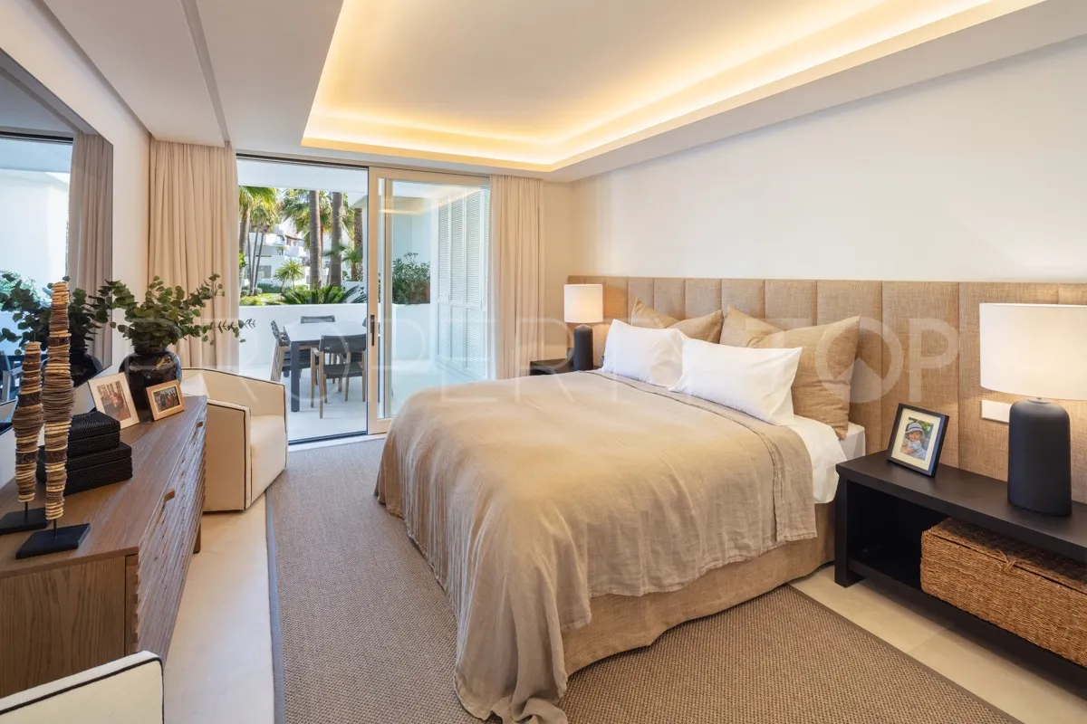 Comprar apartamento de 3 dormitorios en Puente Romano