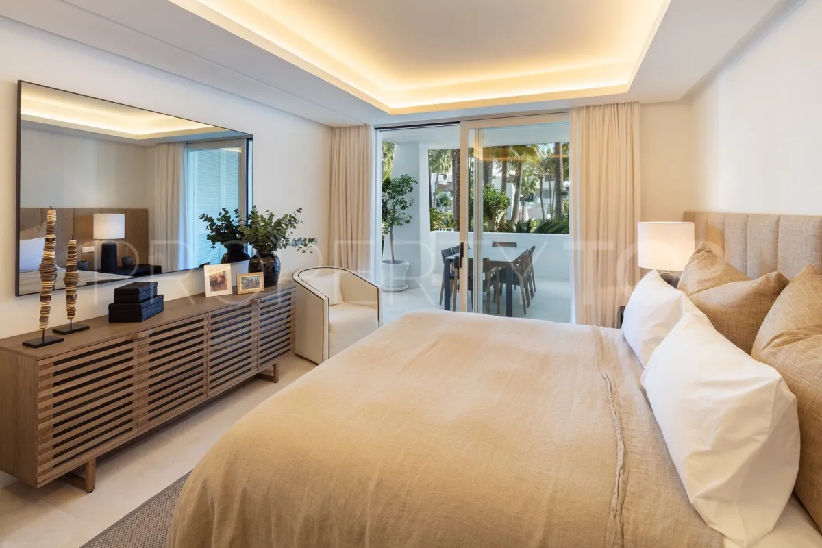 Comprar apartamento de 3 dormitorios en Puente Romano