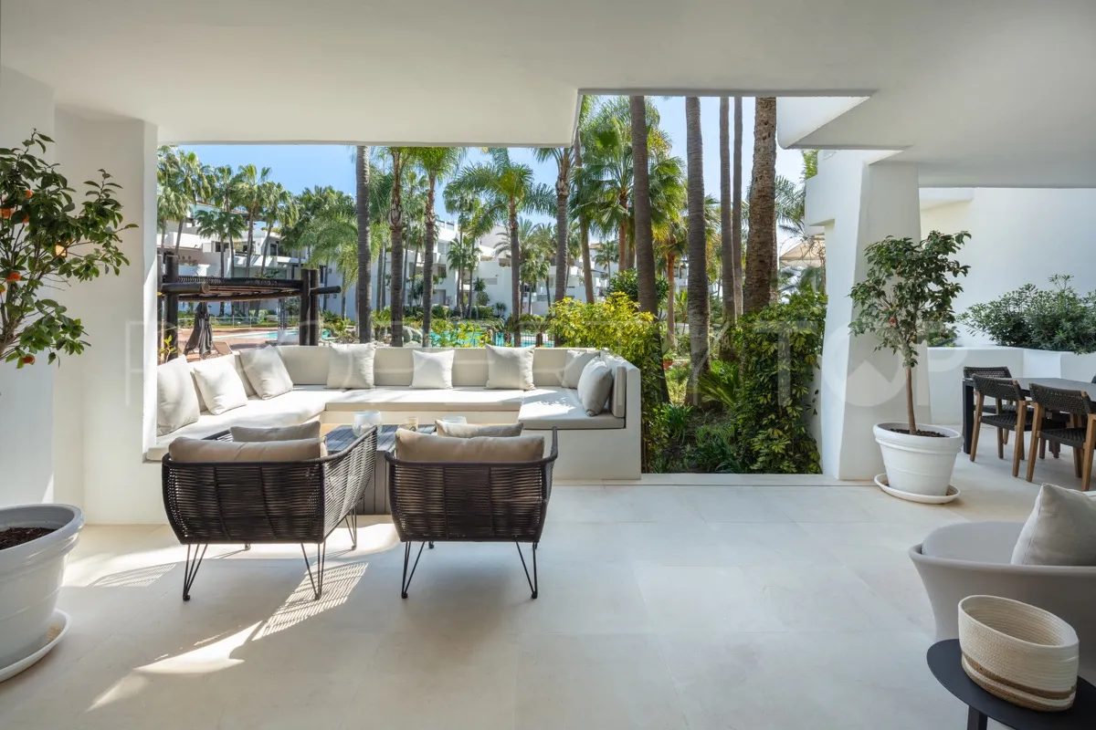 Comprar apartamento de 3 dormitorios en Puente Romano