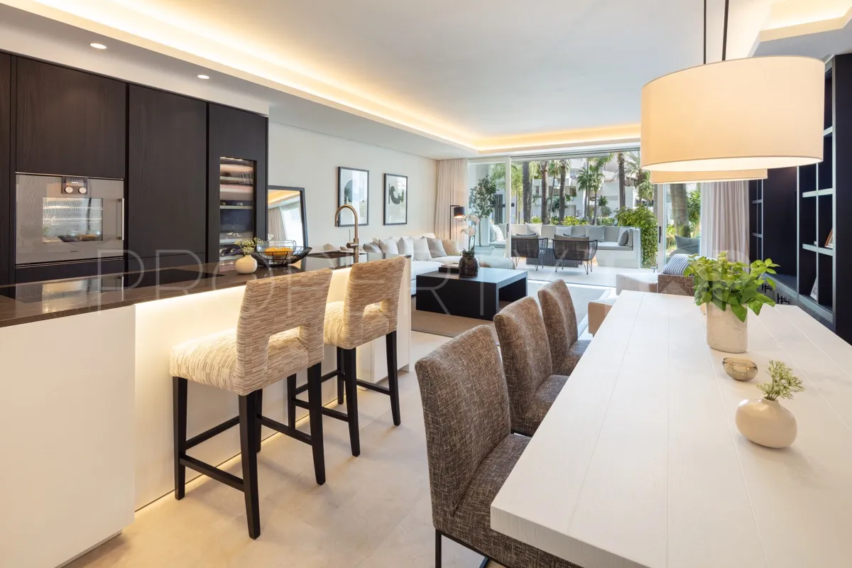 Comprar apartamento de 3 dormitorios en Puente Romano