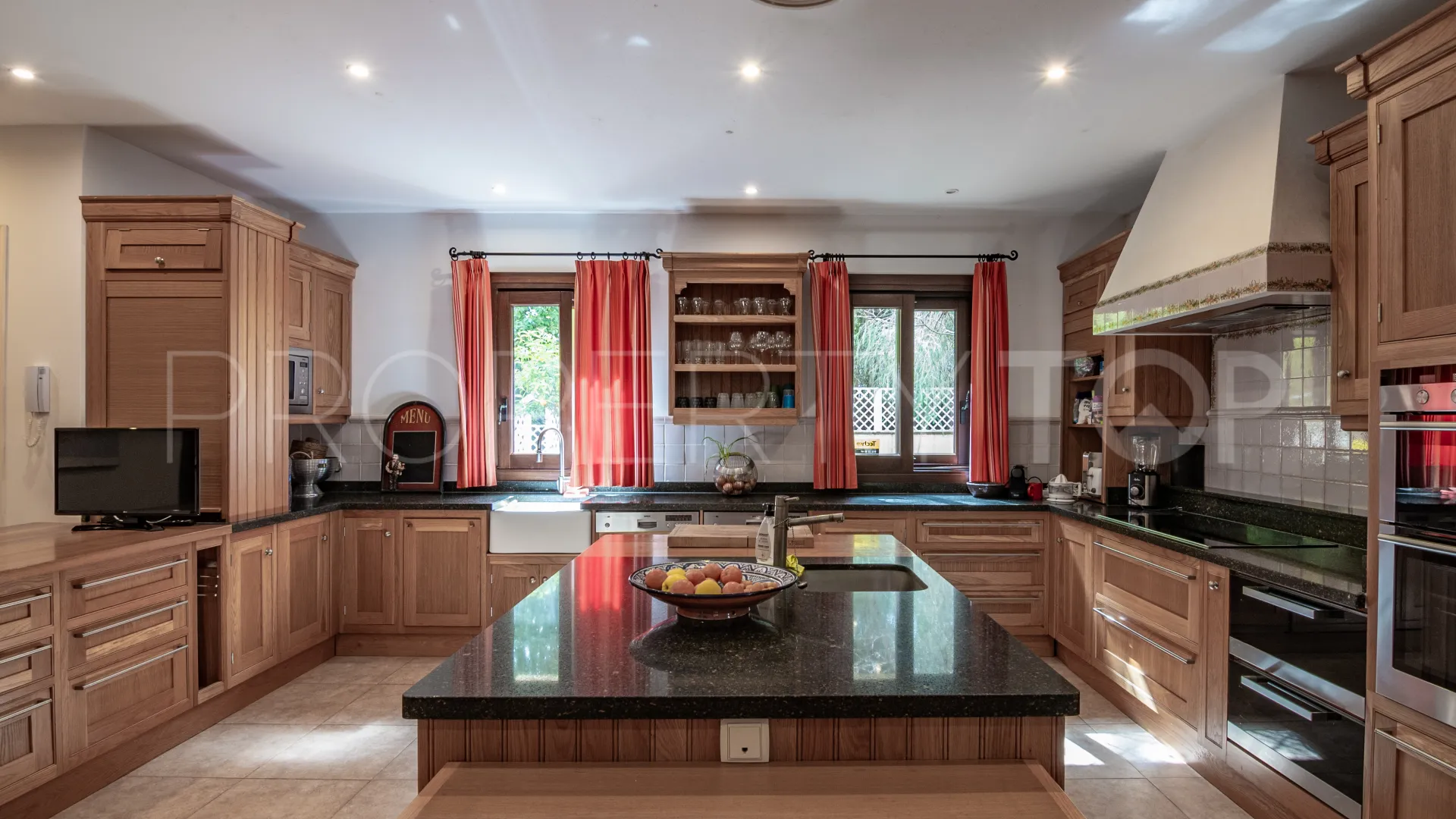 Sotogrande Alto, villa con 7 dormitorios a la venta