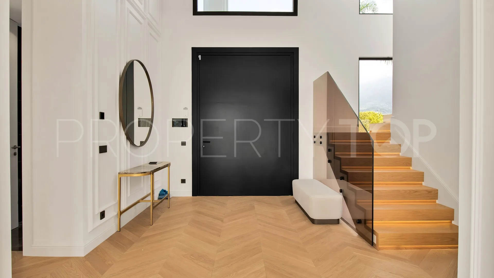 For sale Golden Mile villa
