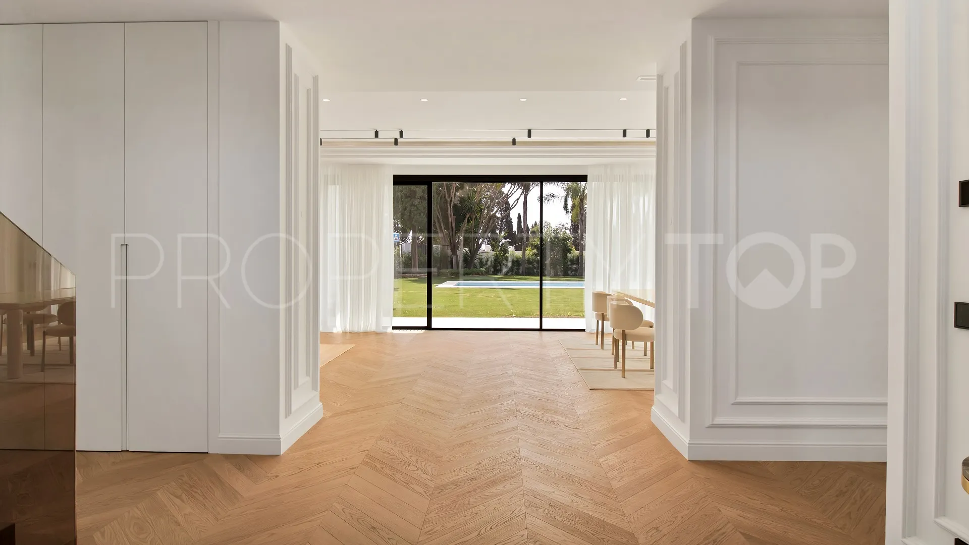 For sale Golden Mile villa