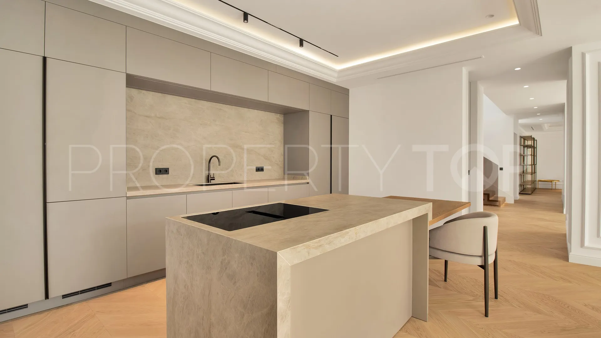 For sale Golden Mile villa