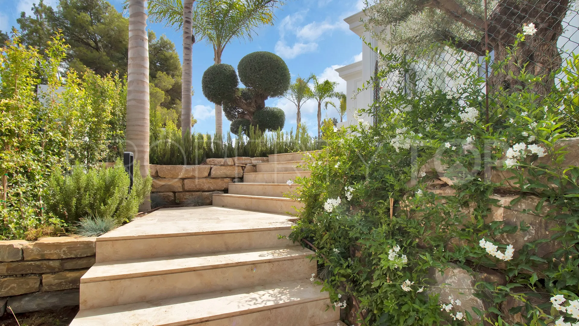 For sale Golden Mile villa