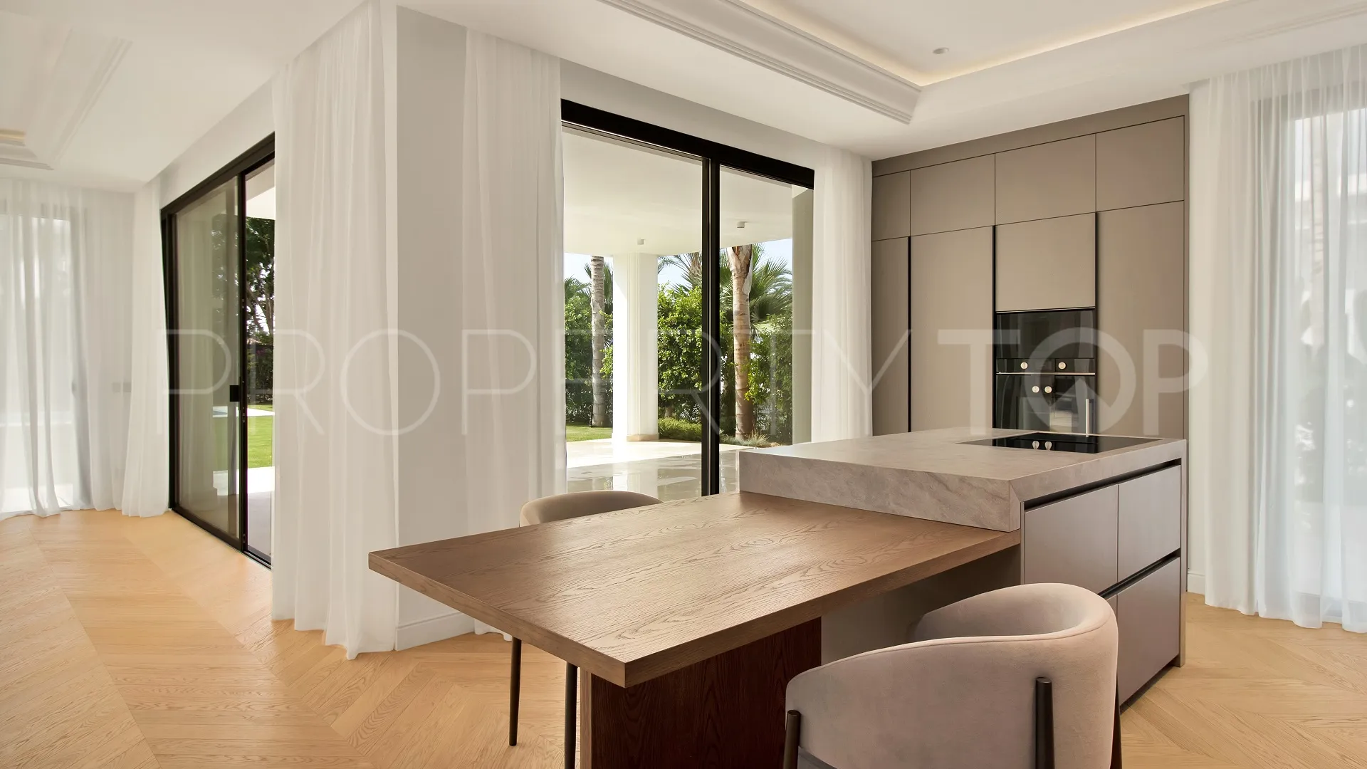 For sale Golden Mile villa