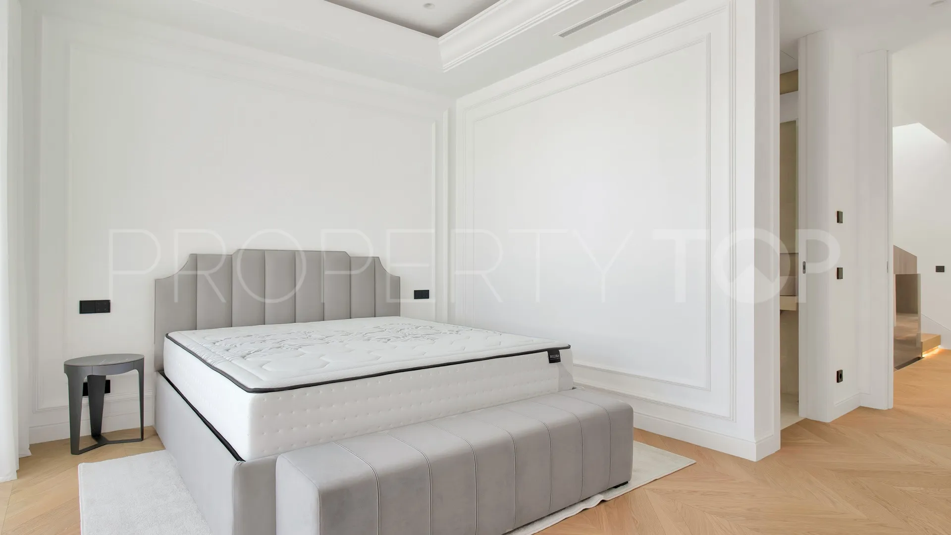 For sale Golden Mile villa