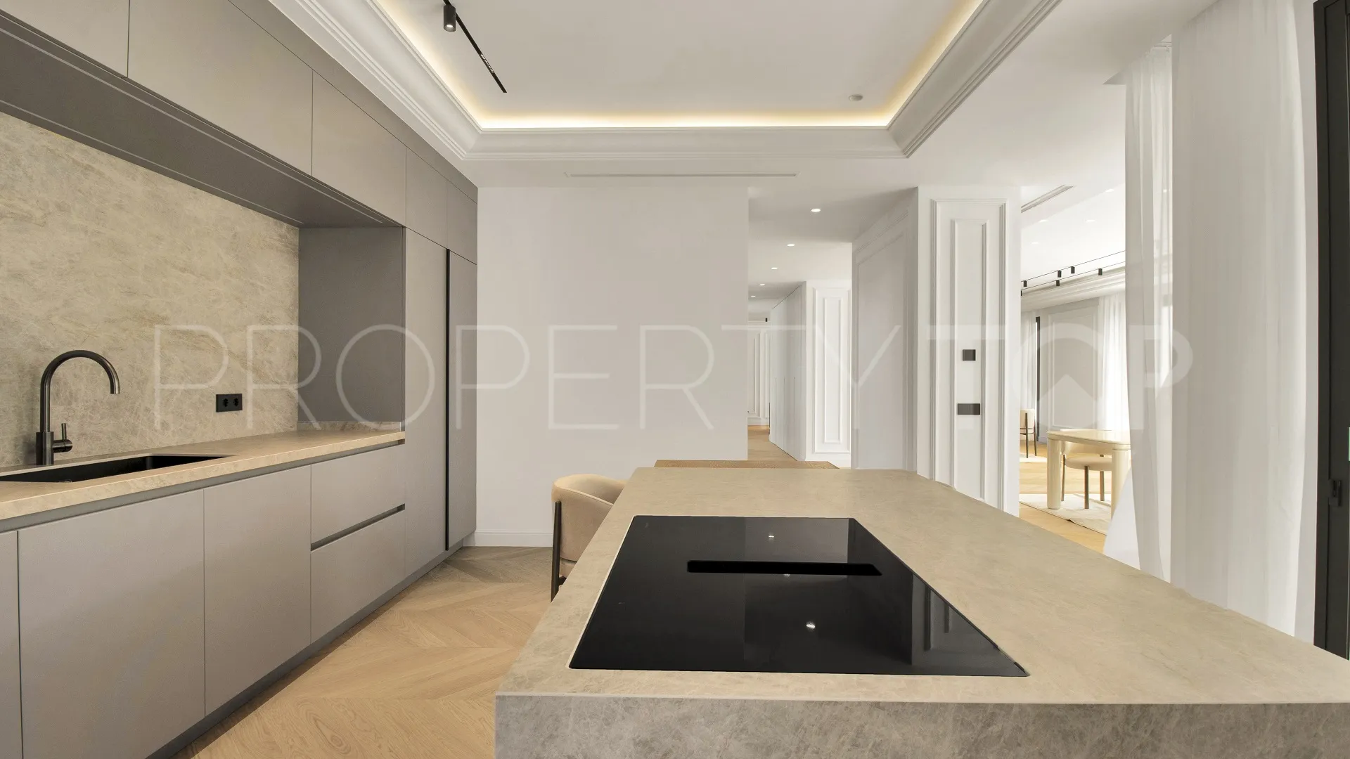 For sale Golden Mile villa