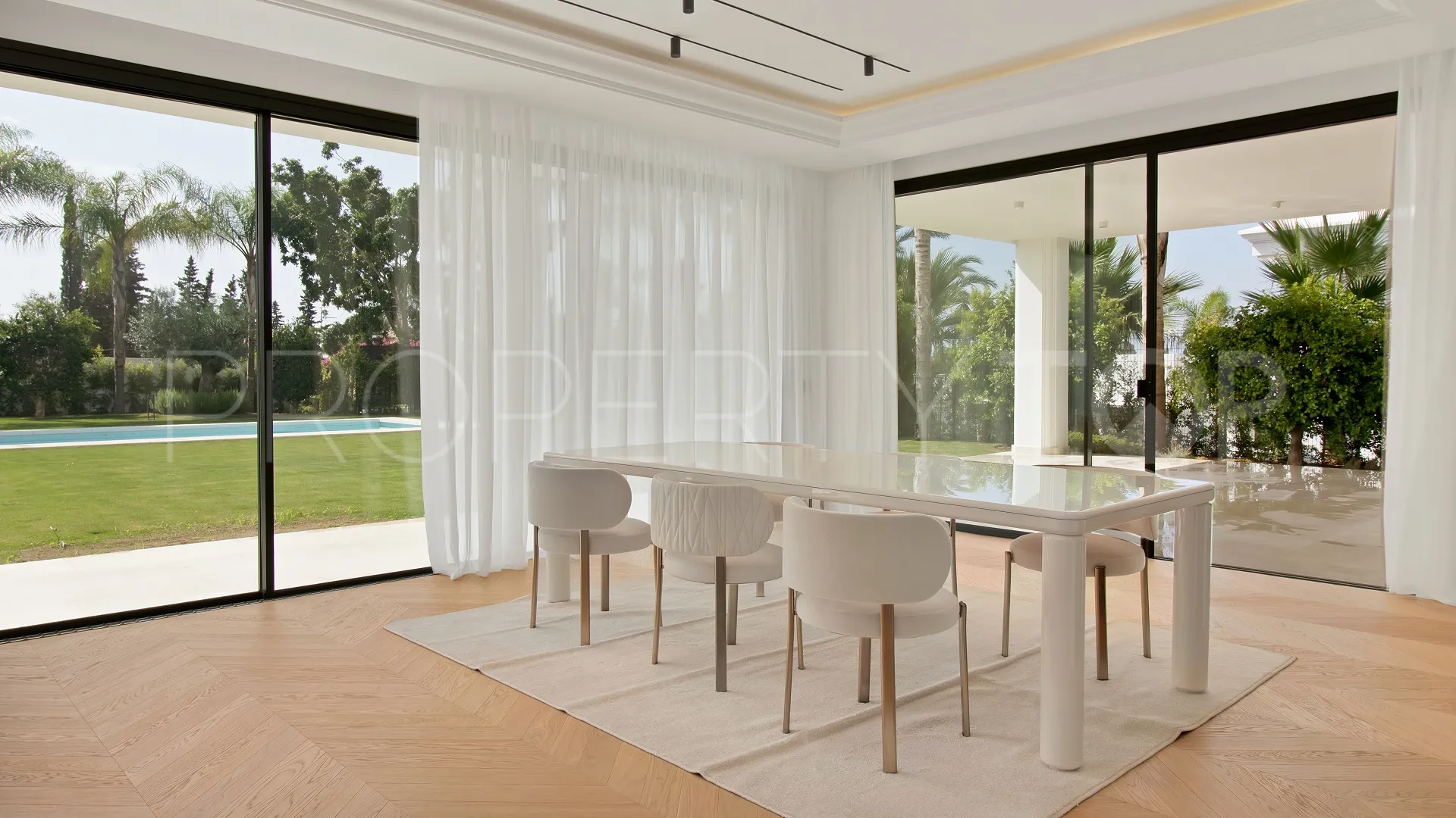 For sale Golden Mile villa