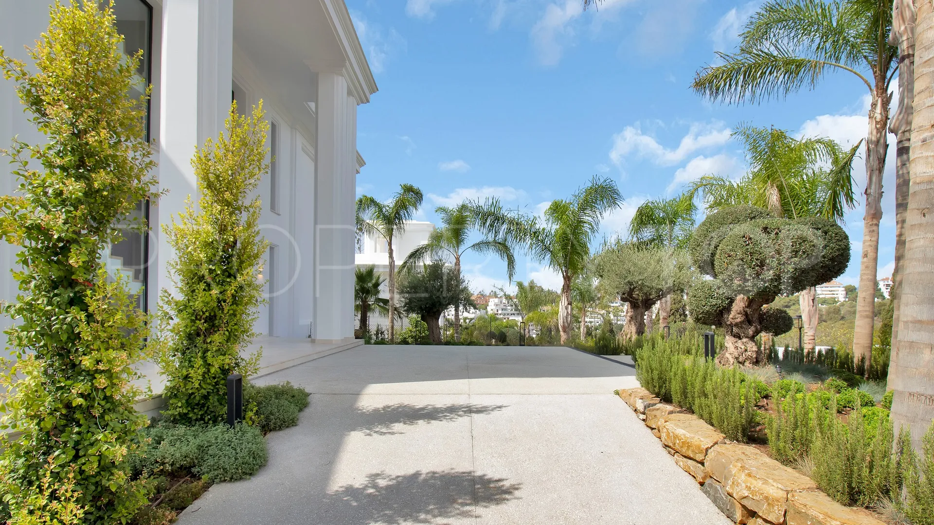 For sale Golden Mile villa