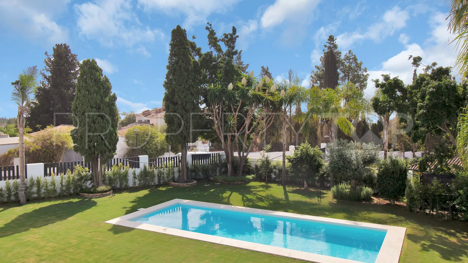 For sale Golden Mile villa
