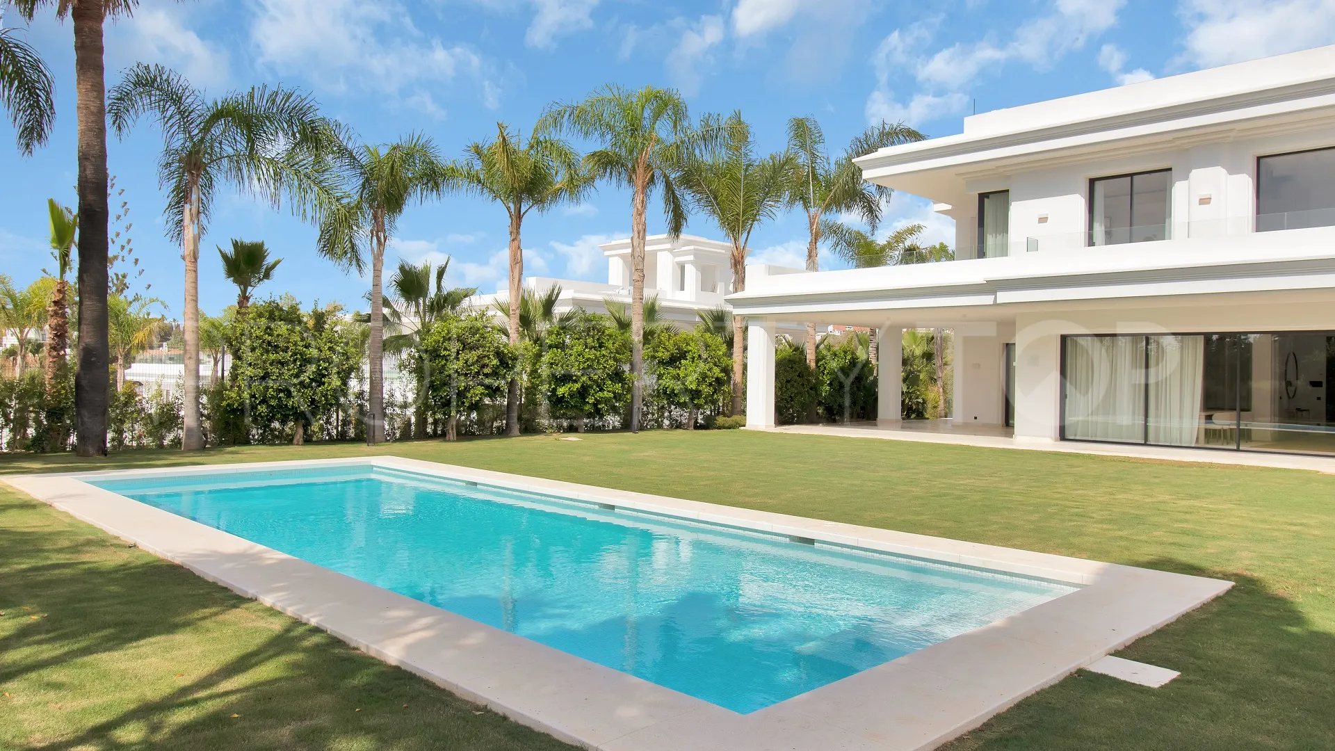 For sale Golden Mile villa