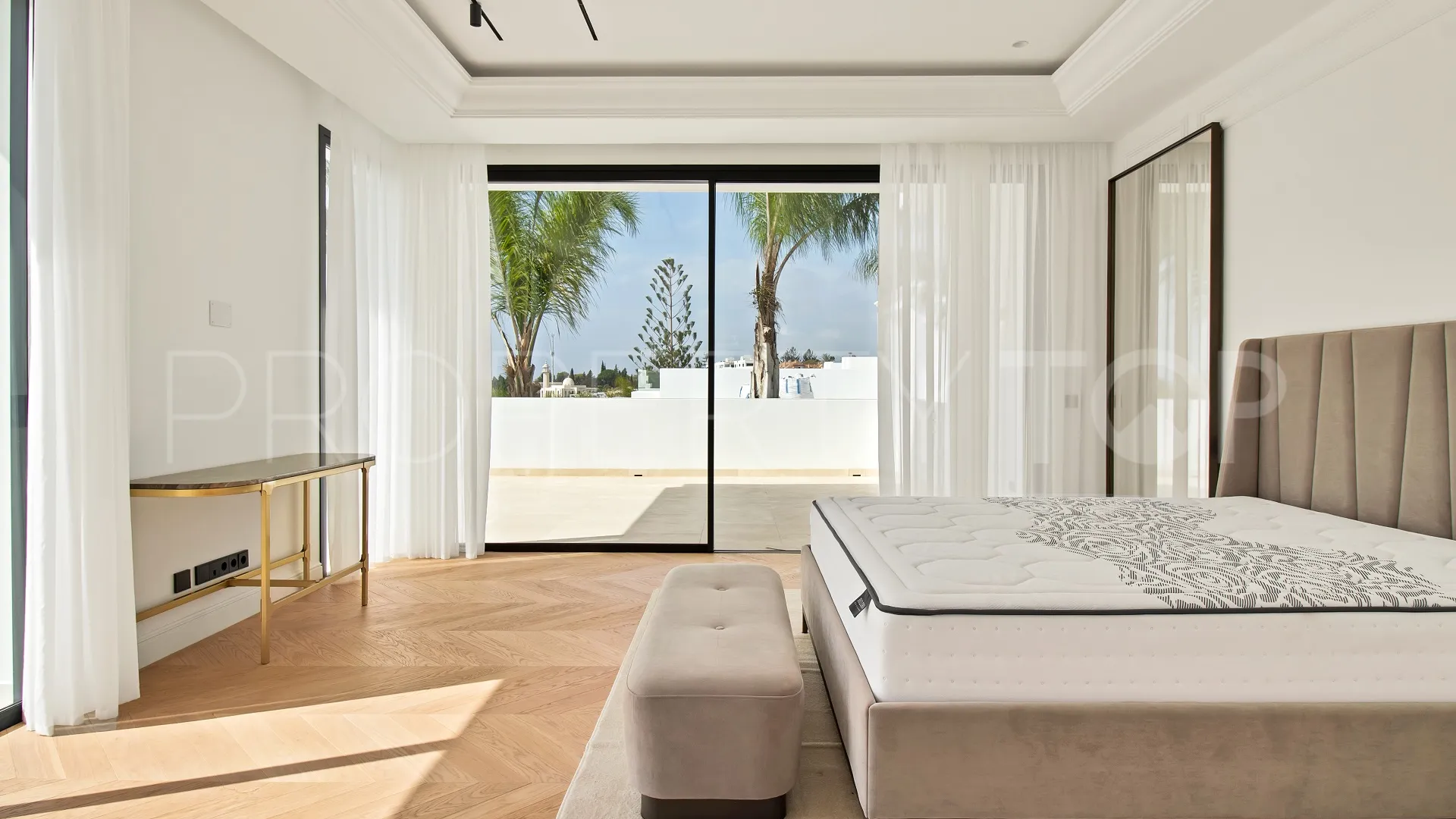 For sale Golden Mile villa