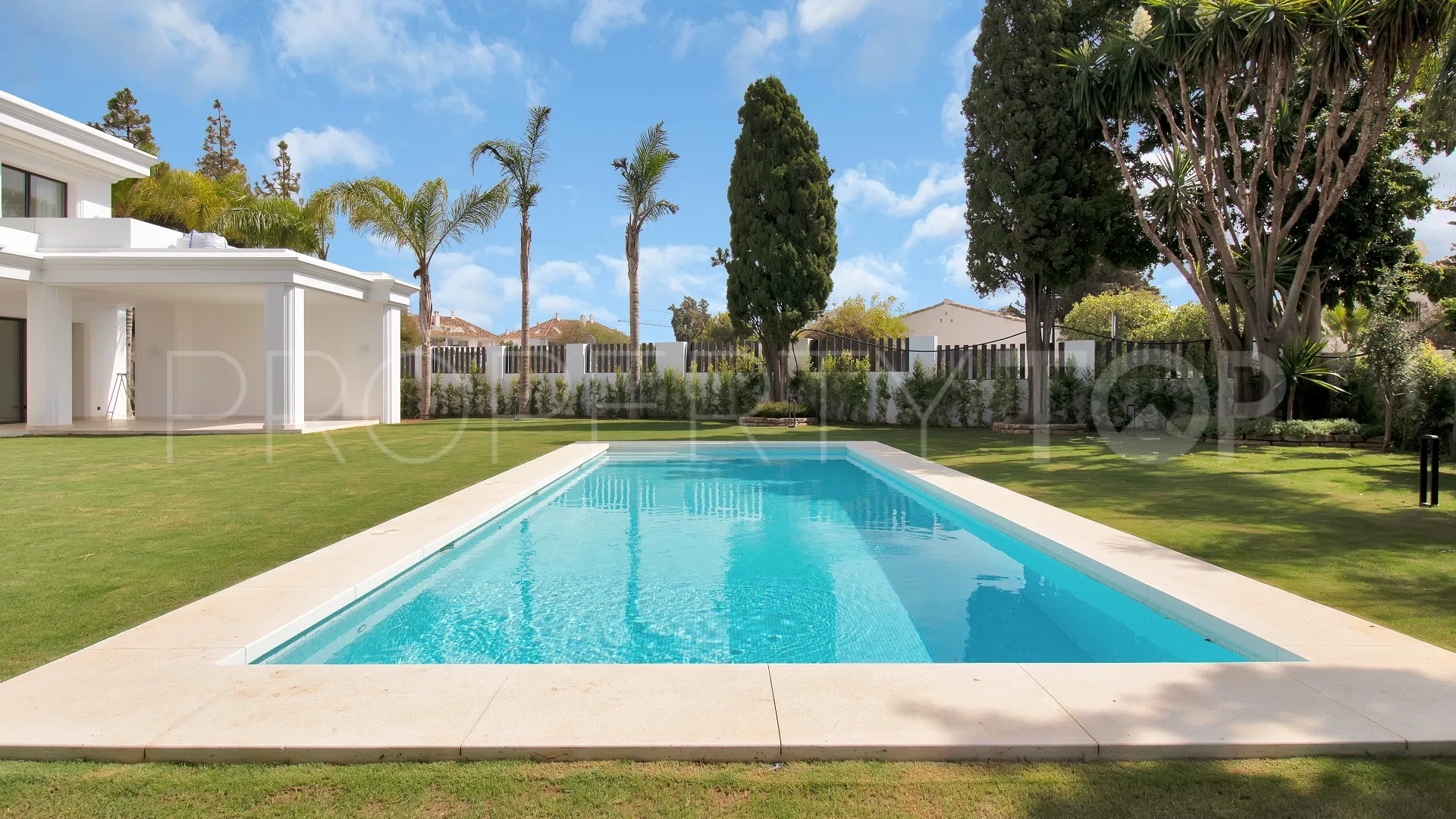 For sale Golden Mile villa
