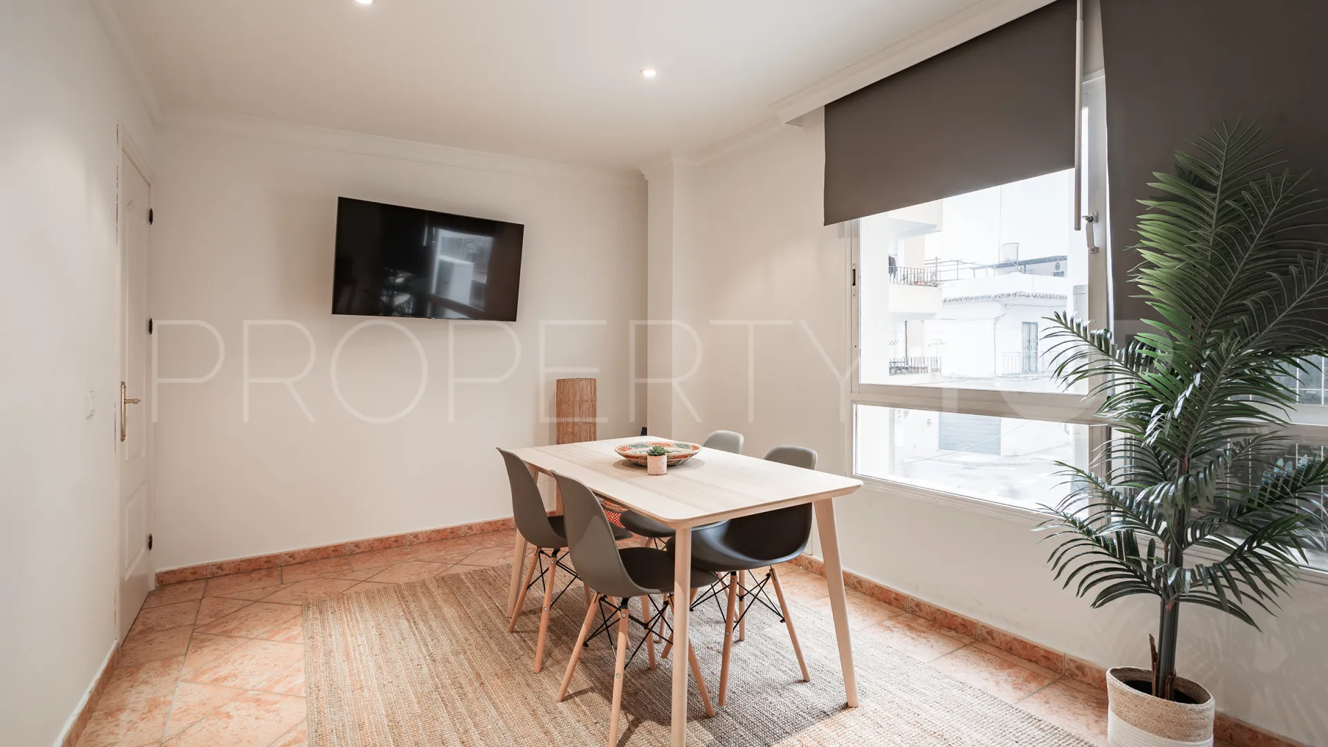 San Pedro de Alcantara 2 bedrooms office for sale