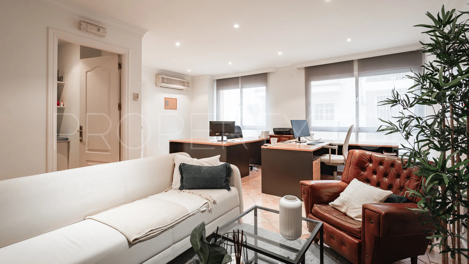 San Pedro de Alcantara 2 bedrooms office for sale