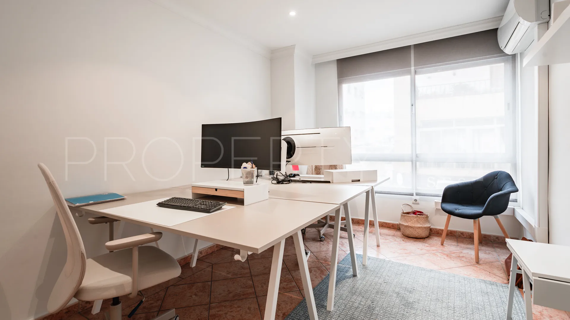 San Pedro de Alcantara 2 bedrooms office for sale