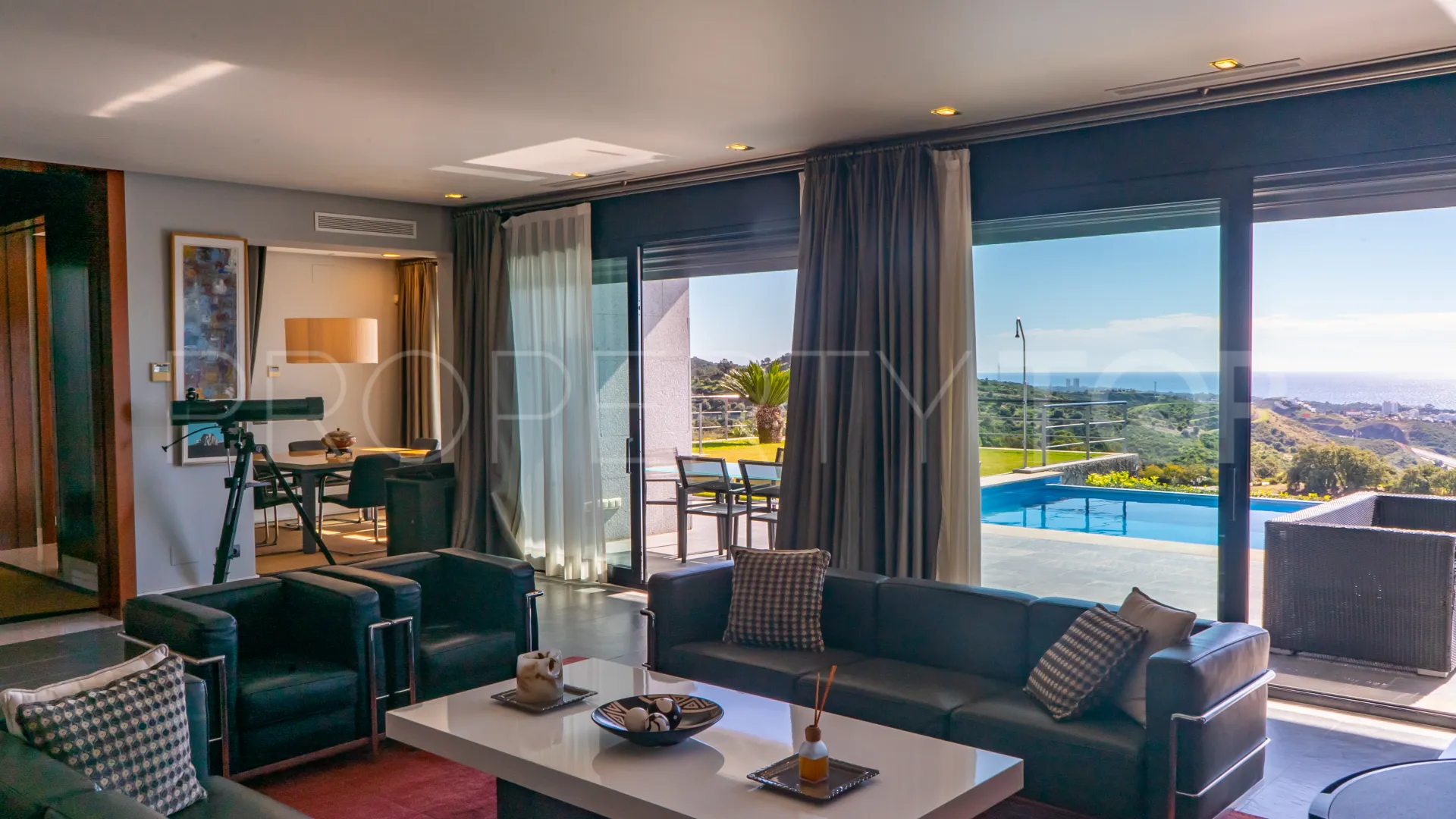 For sale villa in Los Altos de los Monteros