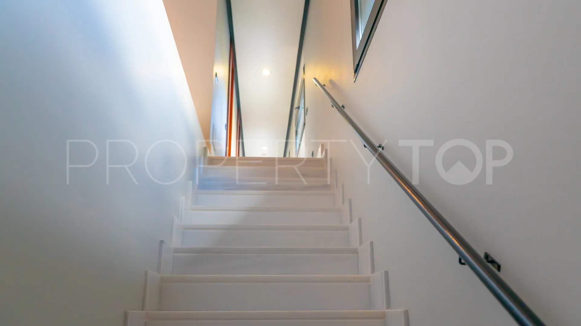 For sale villa in Los Altos de los Monteros