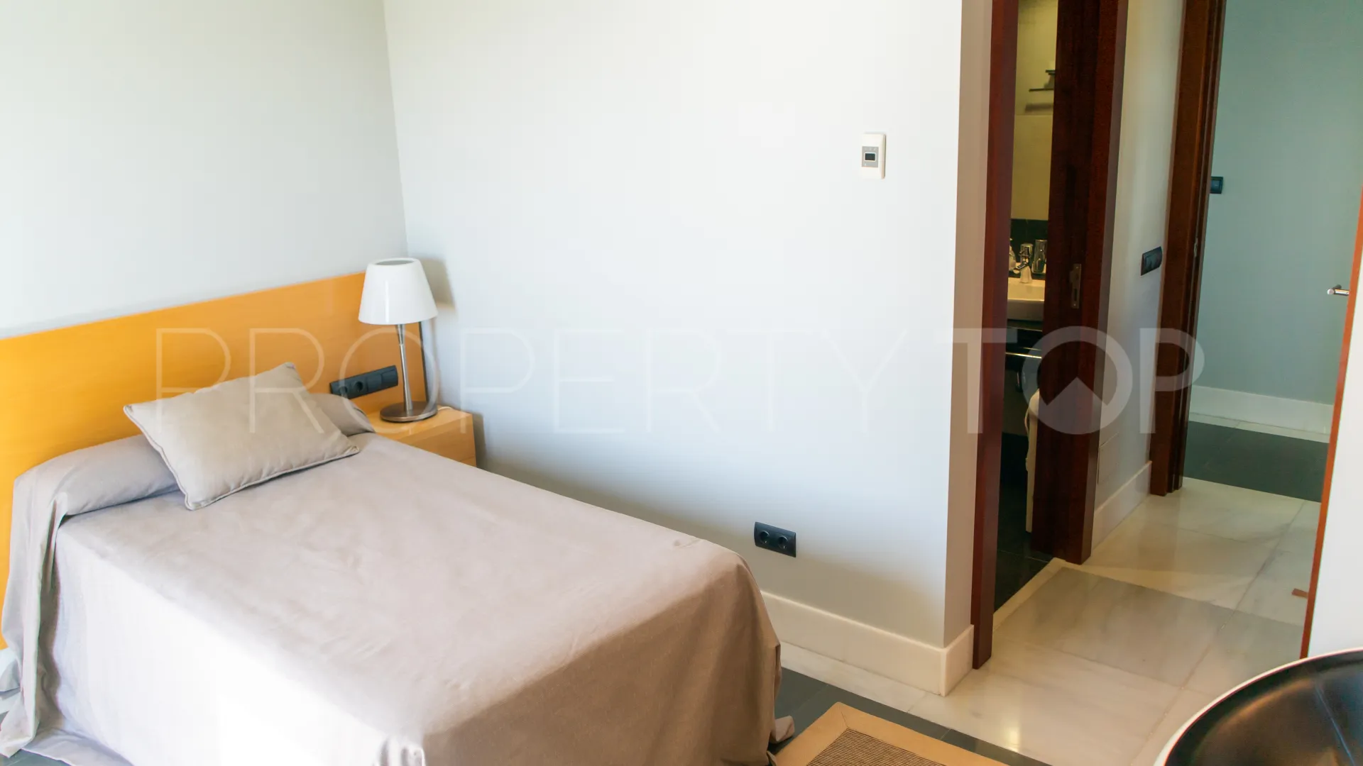 For sale villa in Los Altos de los Monteros