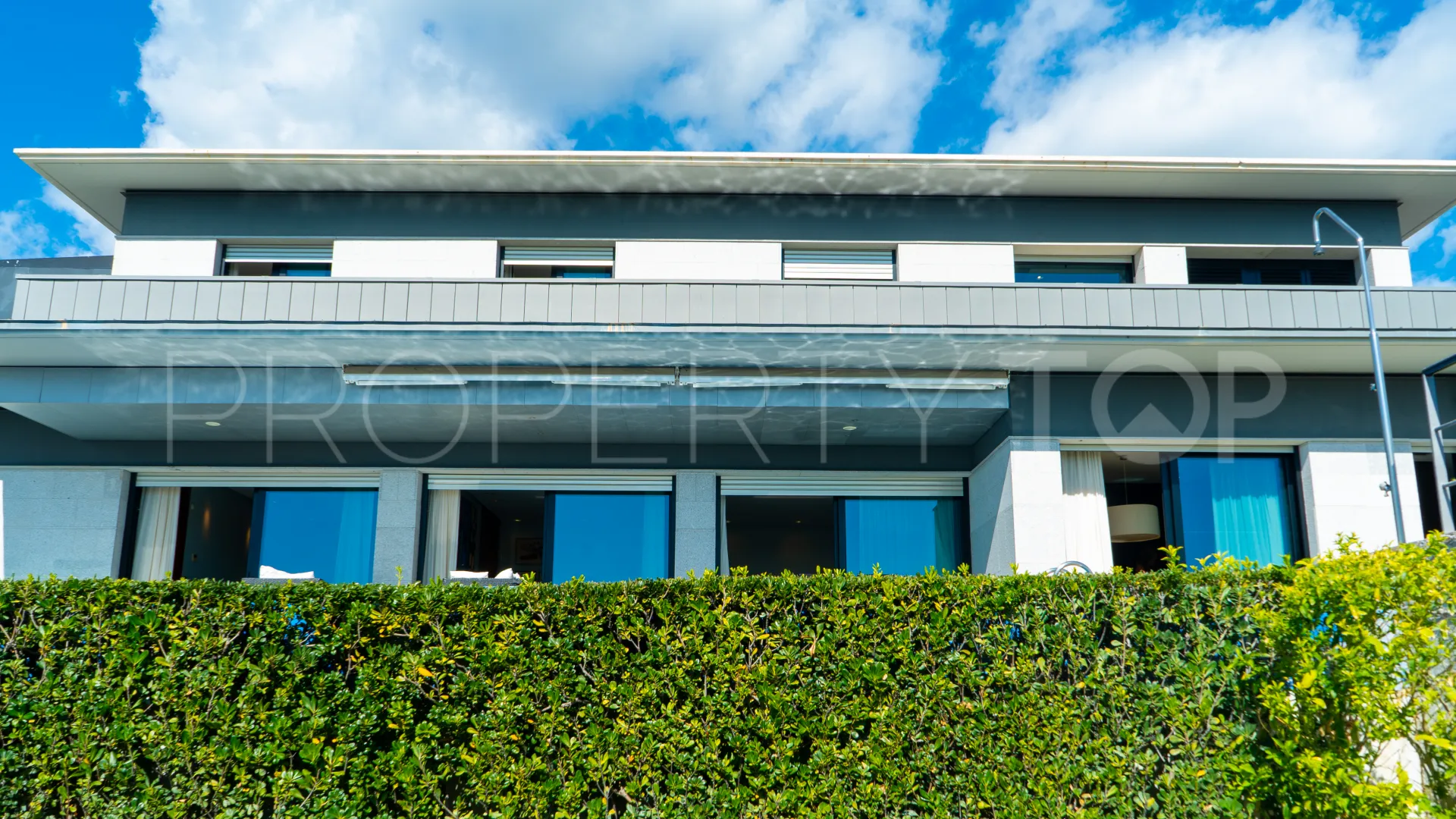 For sale villa in Los Altos de los Monteros