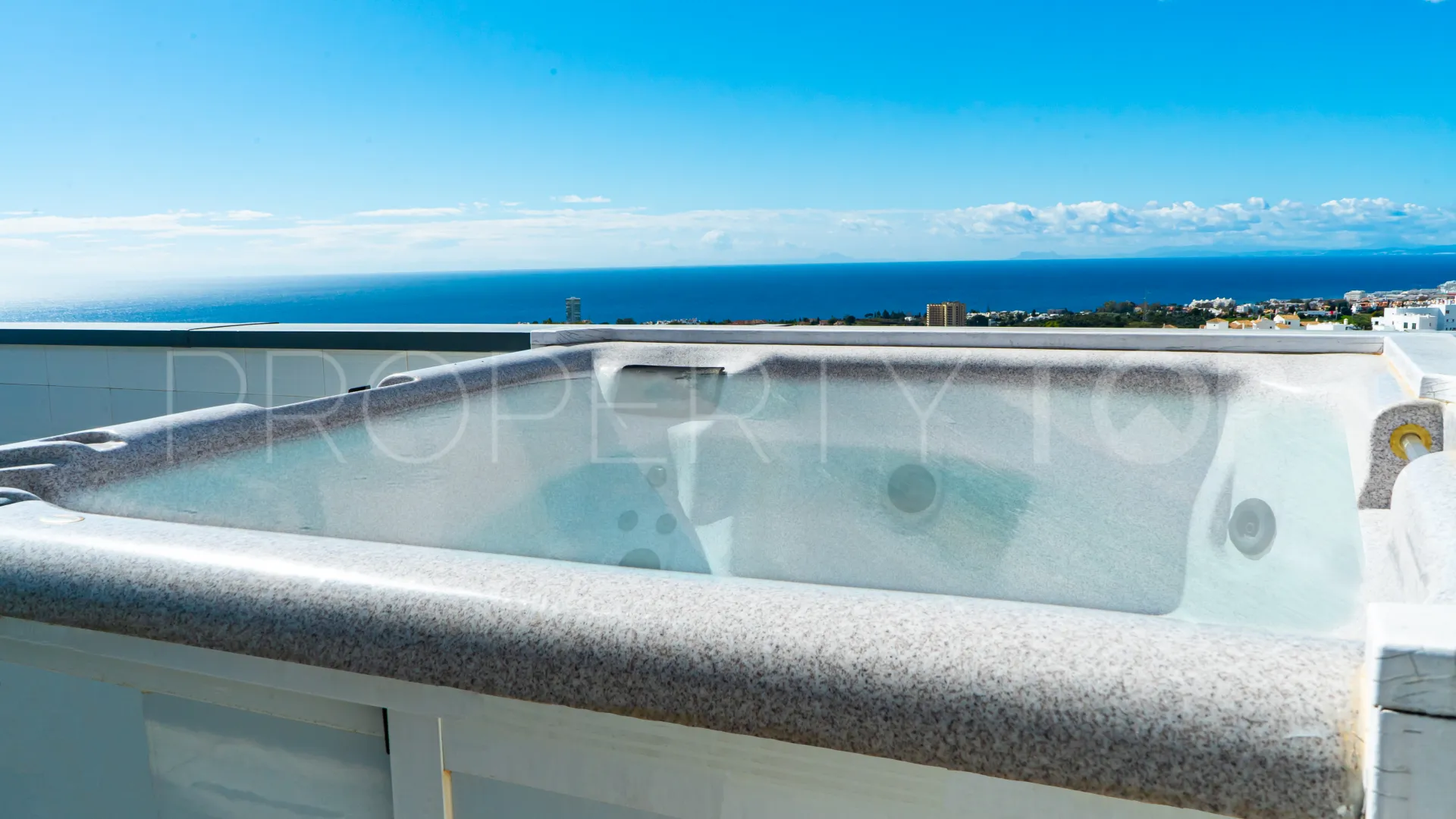 For sale villa in Los Altos de los Monteros