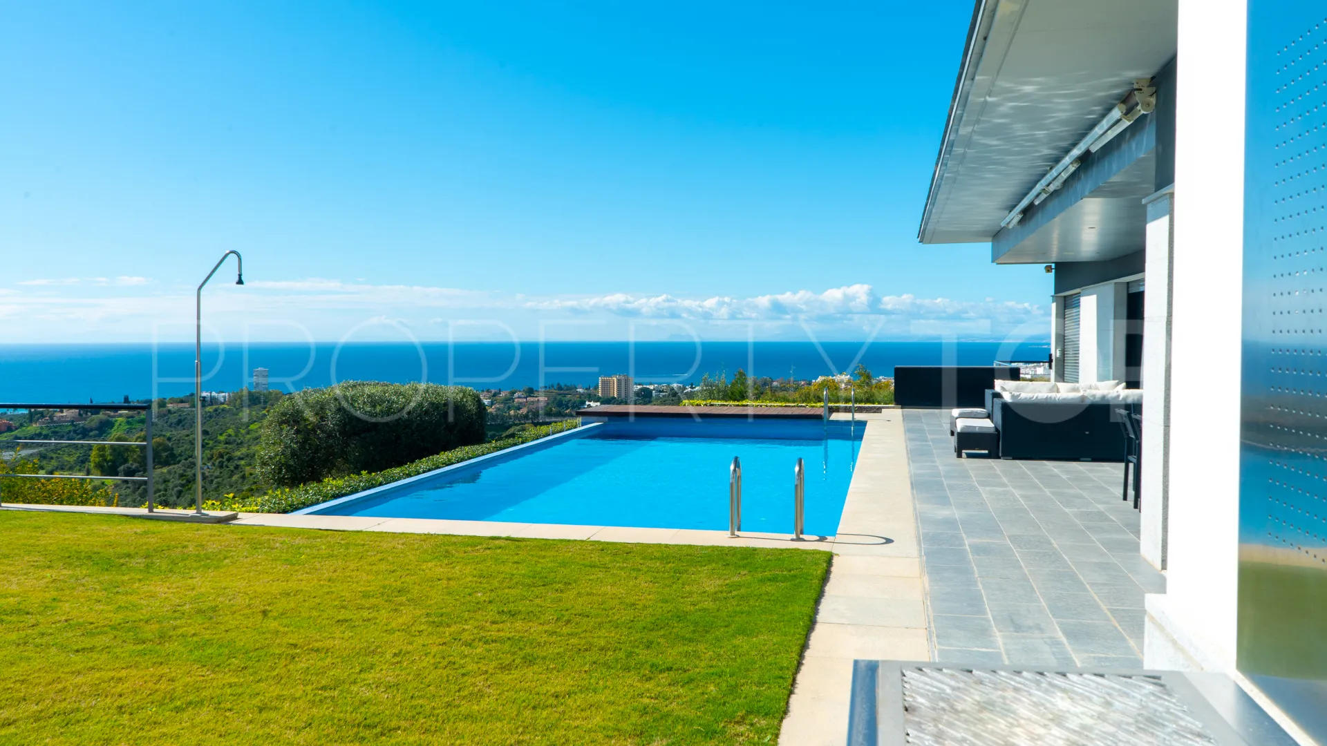 For sale villa in Los Altos de los Monteros