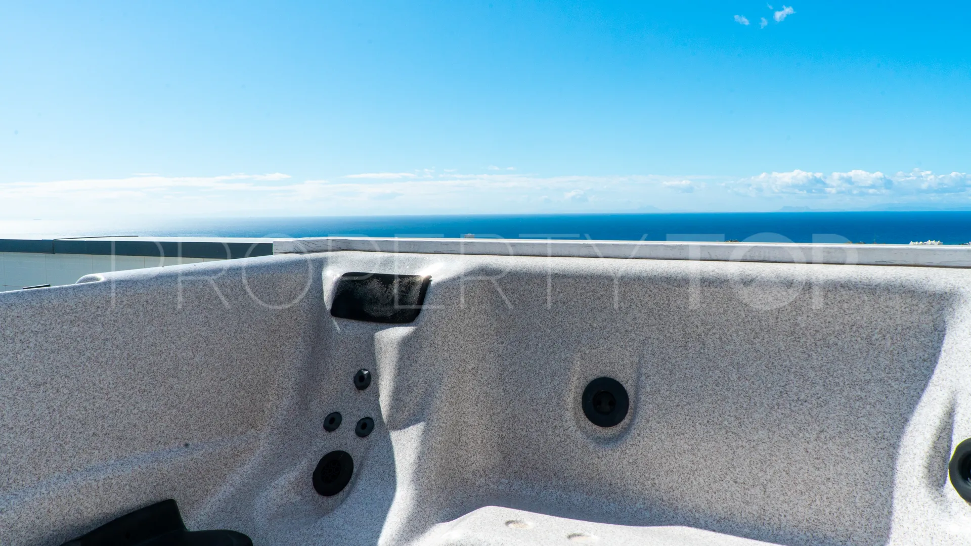 For sale villa in Los Altos de los Monteros