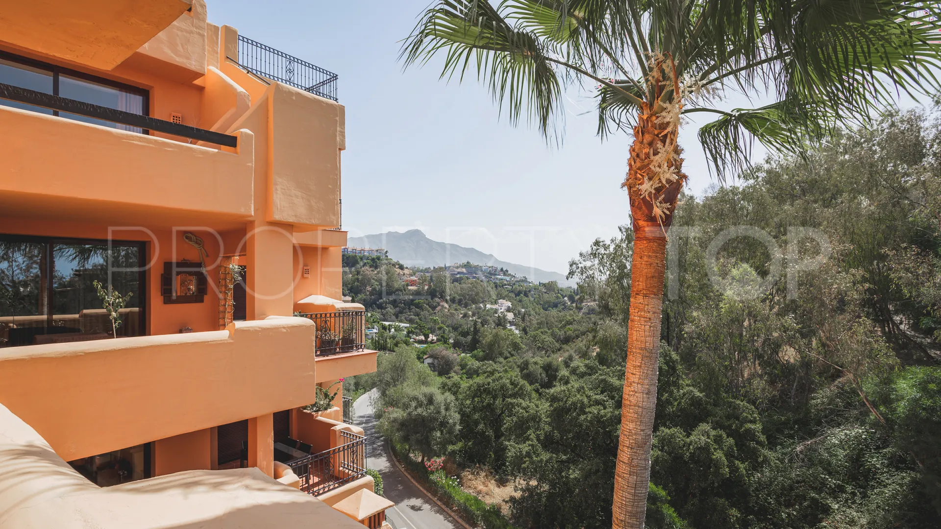 For sale Cumbres de Los Almendros 2 bedrooms apartment