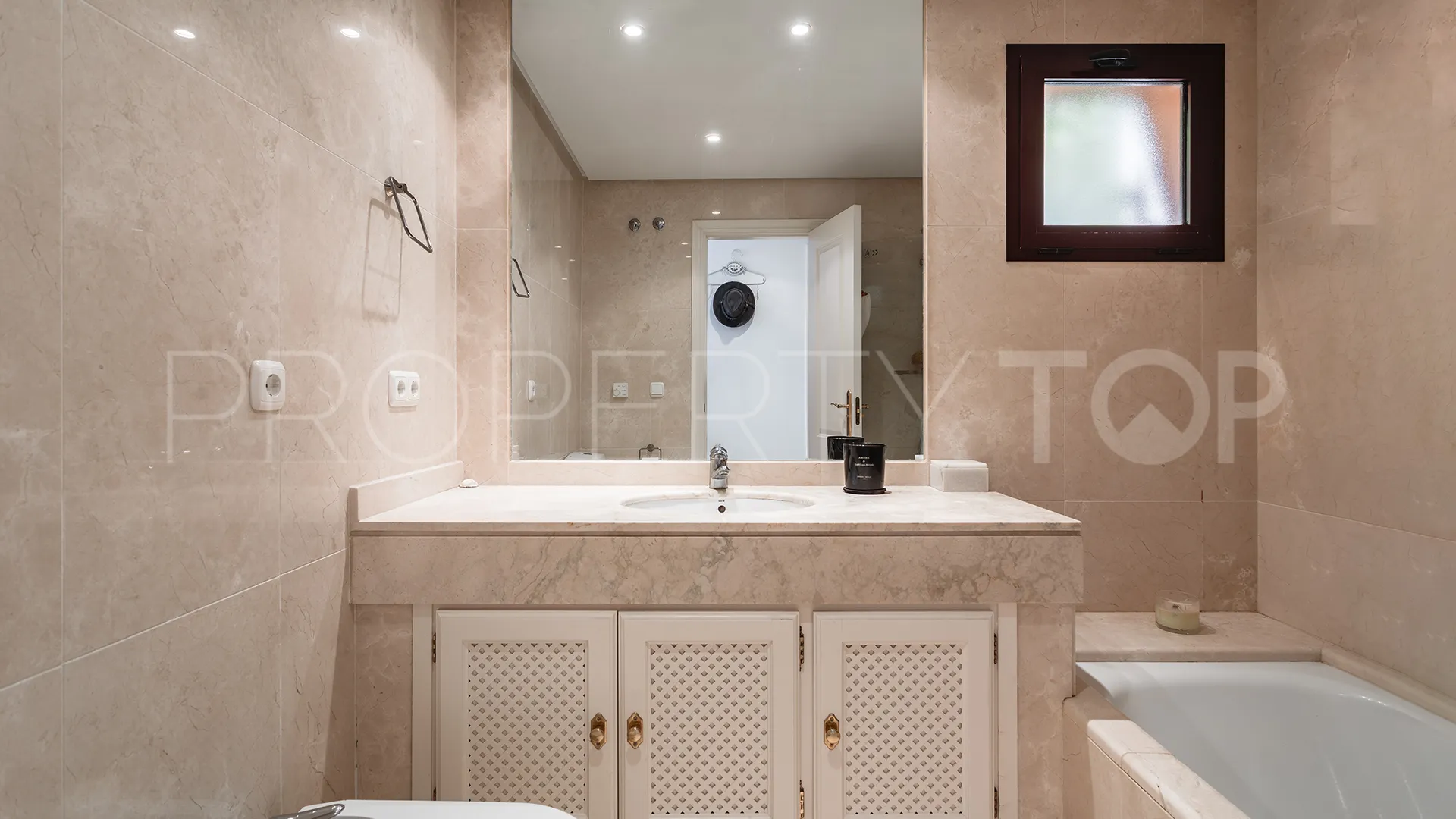 For sale Cumbres de Los Almendros 2 bedrooms apartment