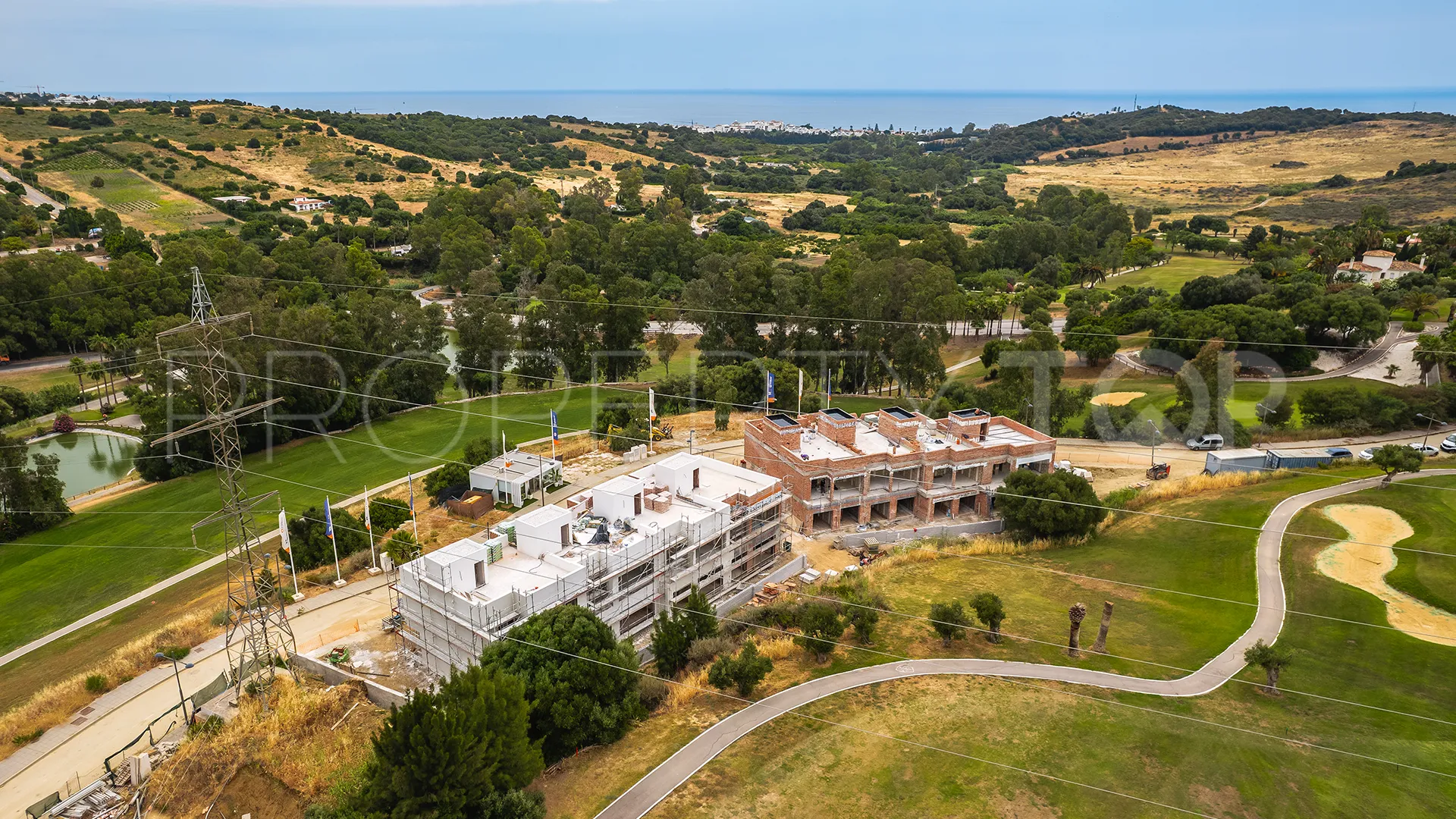 Buy town house in Estepona Golf with 3 bedrooms