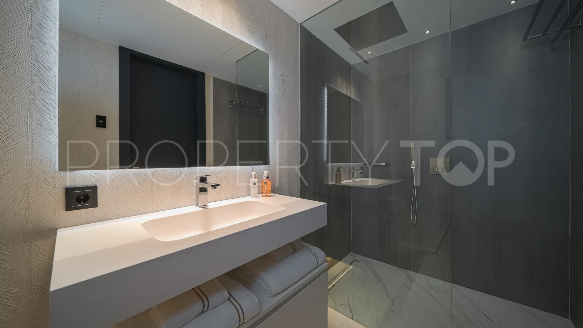 Marbella - Puerto Banus, apartamento de 3 dormitorios en venta