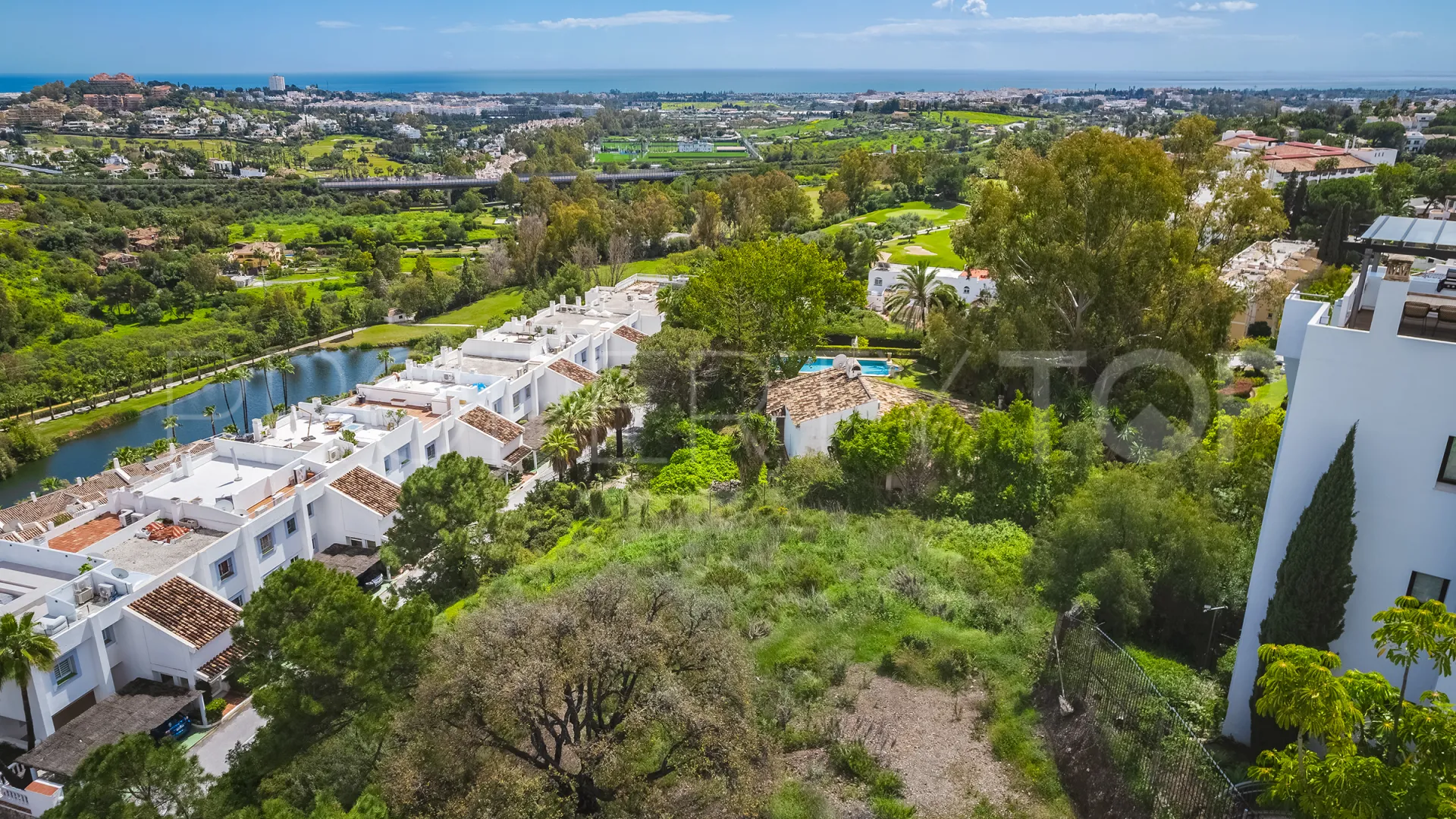 El Herrojo plot for sale