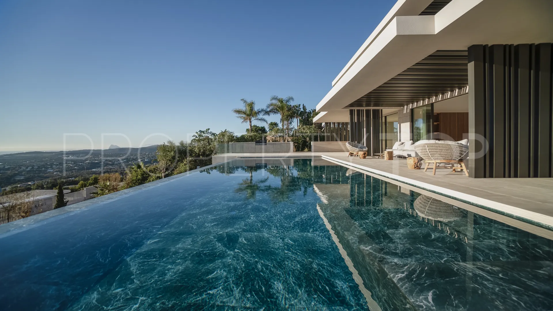 Villa en venta con 6 dormitorios en La Reserva