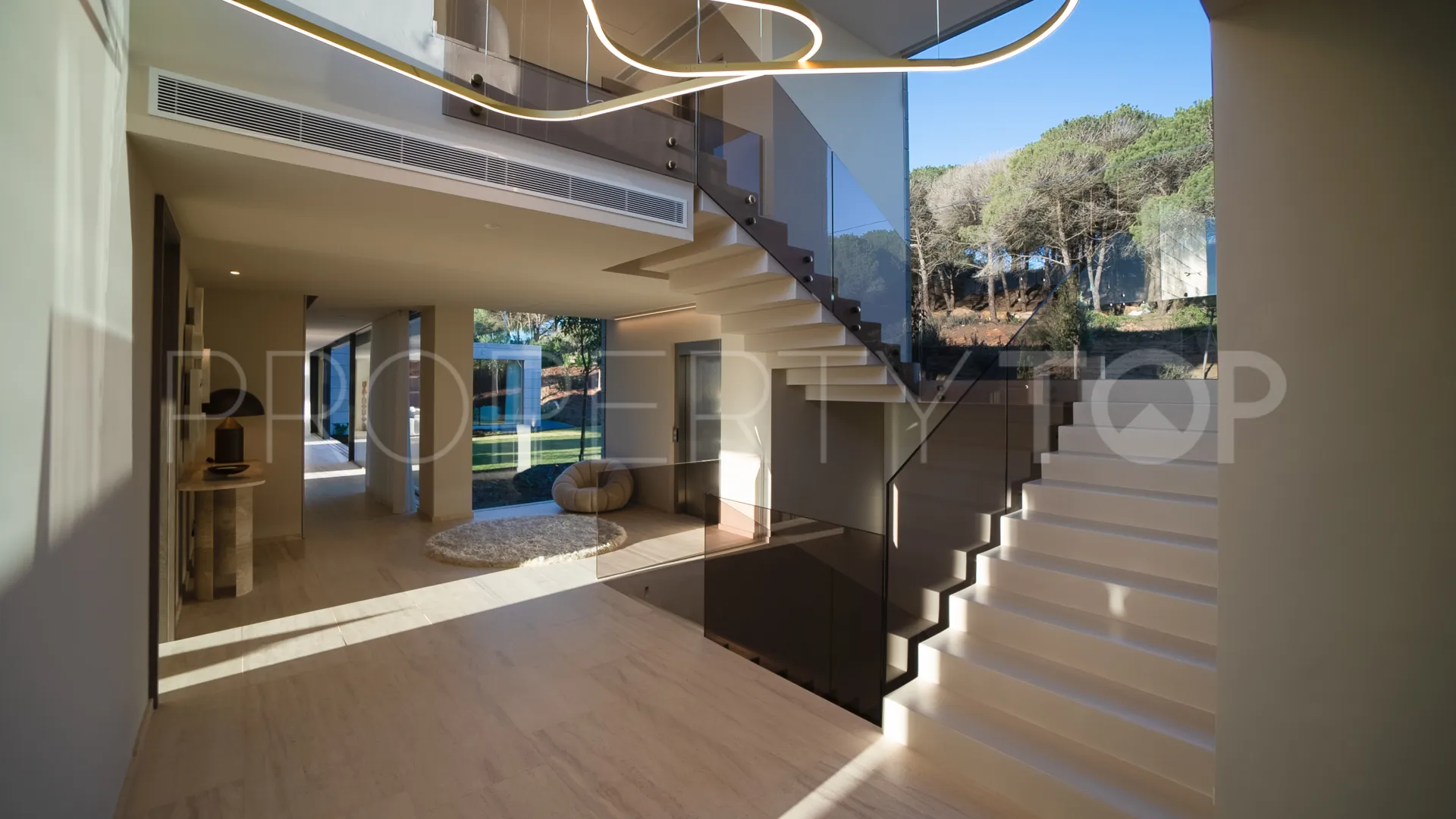 Villa en venta con 6 dormitorios en La Reserva