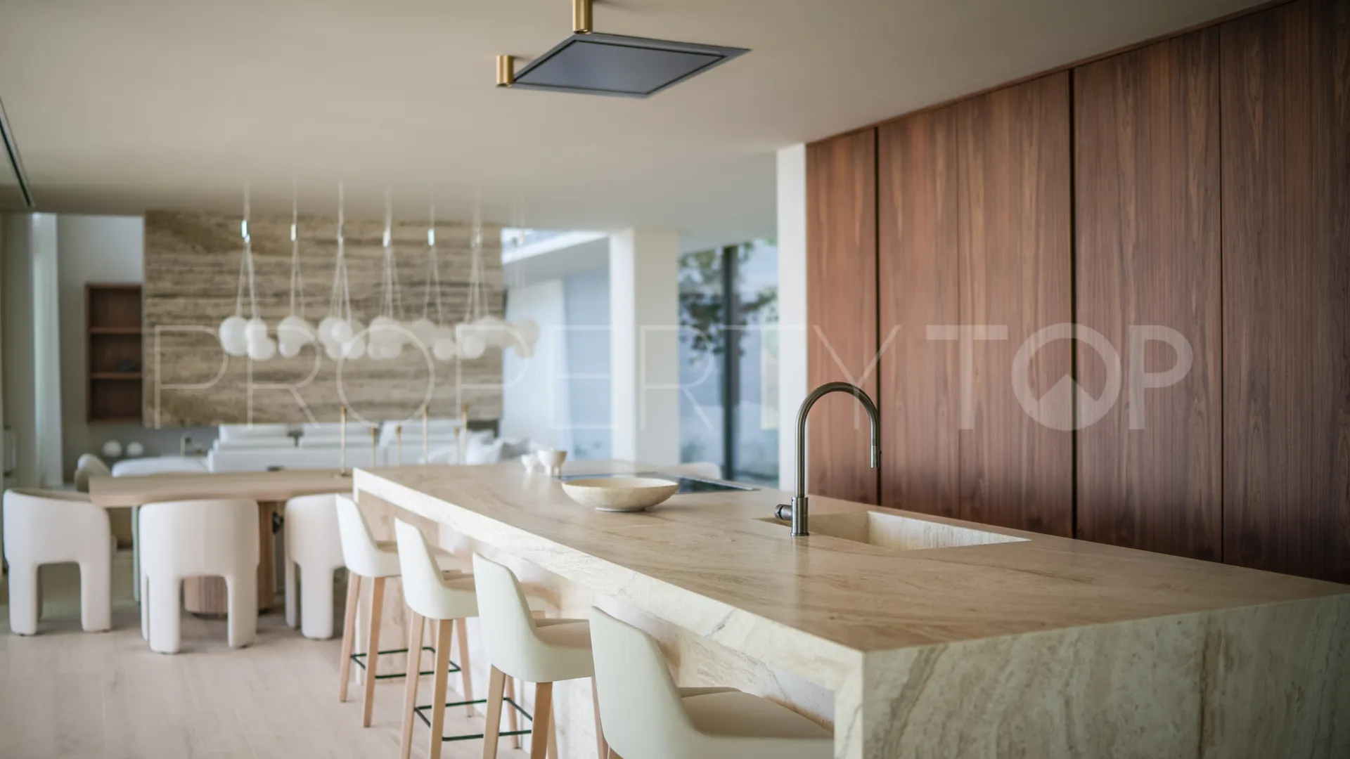 Villa en venta con 6 dormitorios en La Reserva