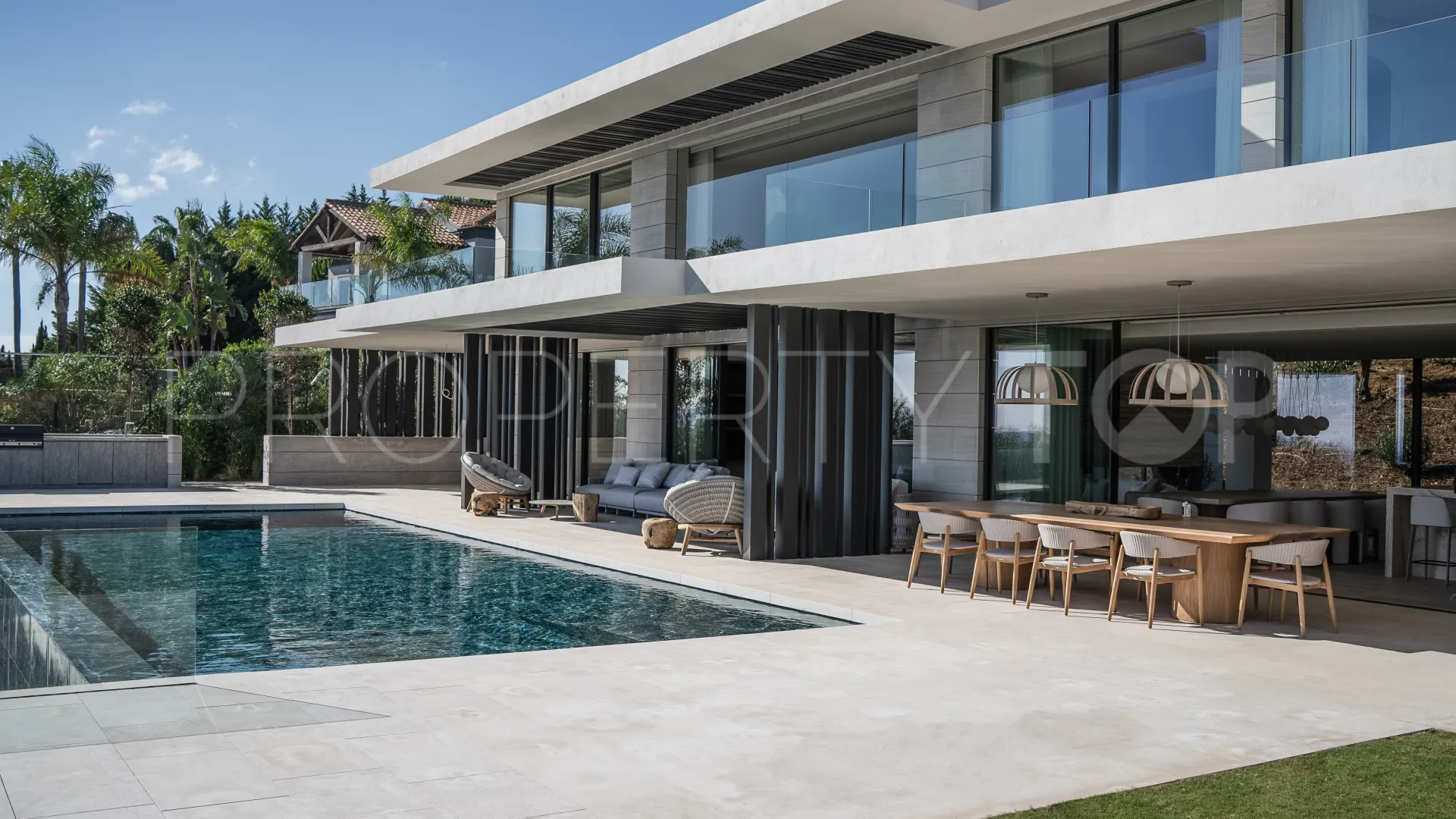 Villa en venta con 6 dormitorios en La Reserva