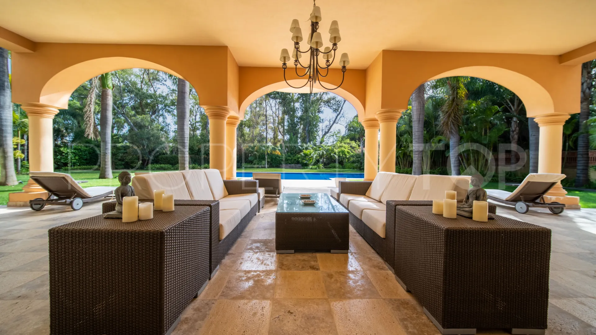For sale Guadalmina Baja villa with 8 bedrooms
