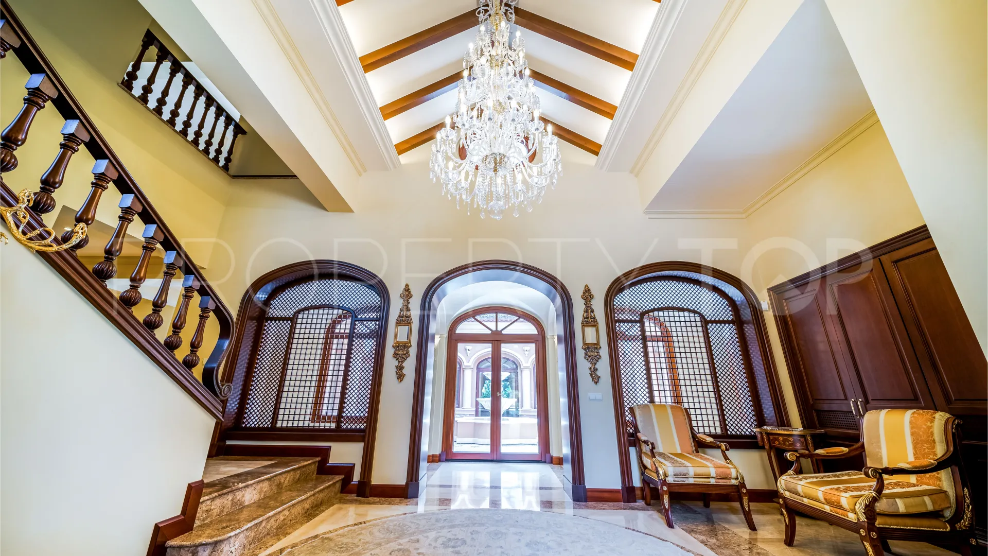 For sale Guadalmina Baja villa with 8 bedrooms