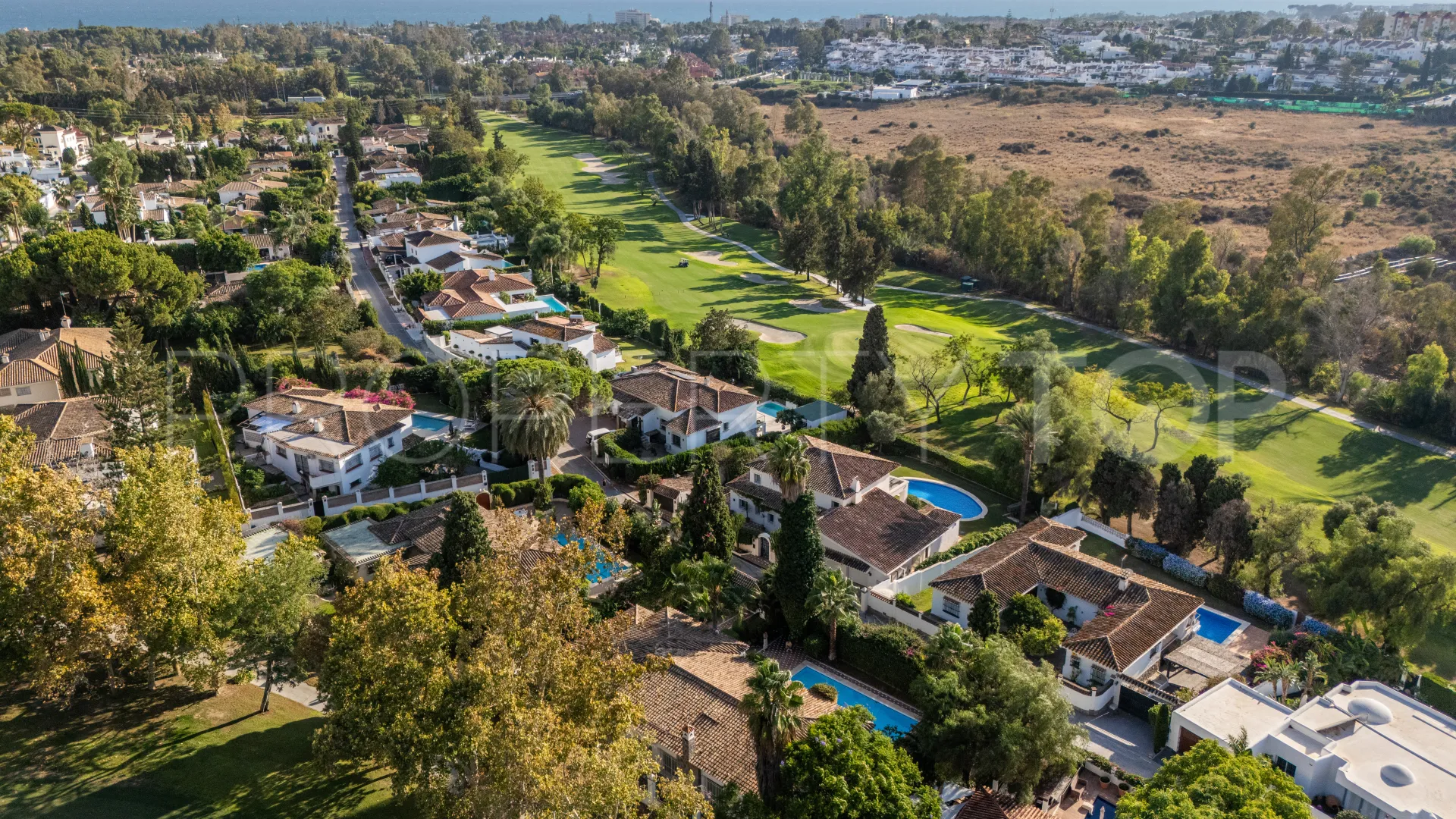 For sale villa with 3 bedrooms in Guadalmina Alta