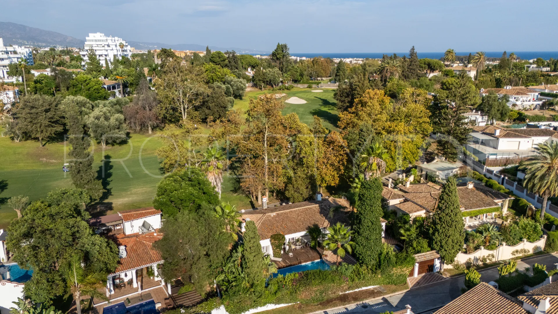 For sale villa with 3 bedrooms in Guadalmina Alta