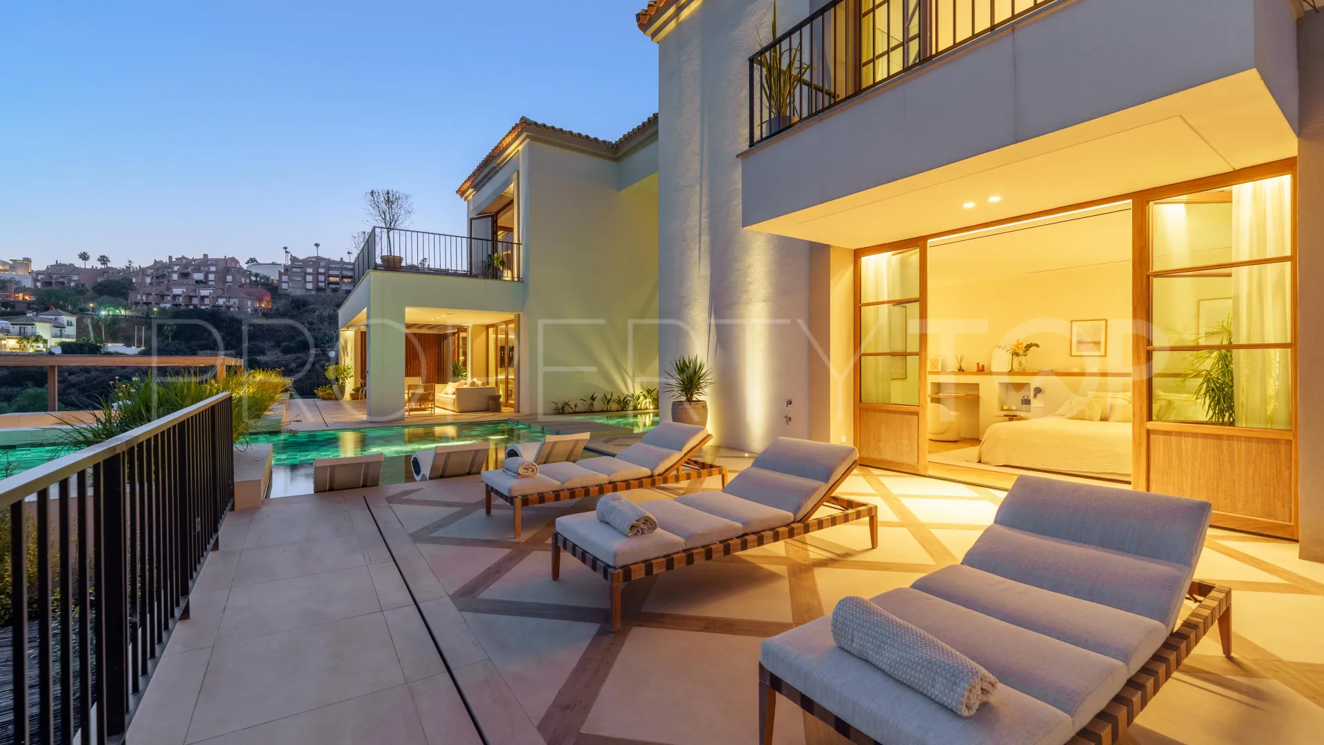 Villa a la venta en The Hills con 5 dormitorios