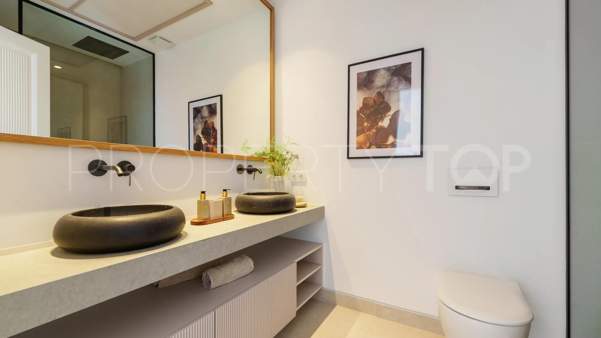 Villa a la venta en The Hills con 5 dormitorios